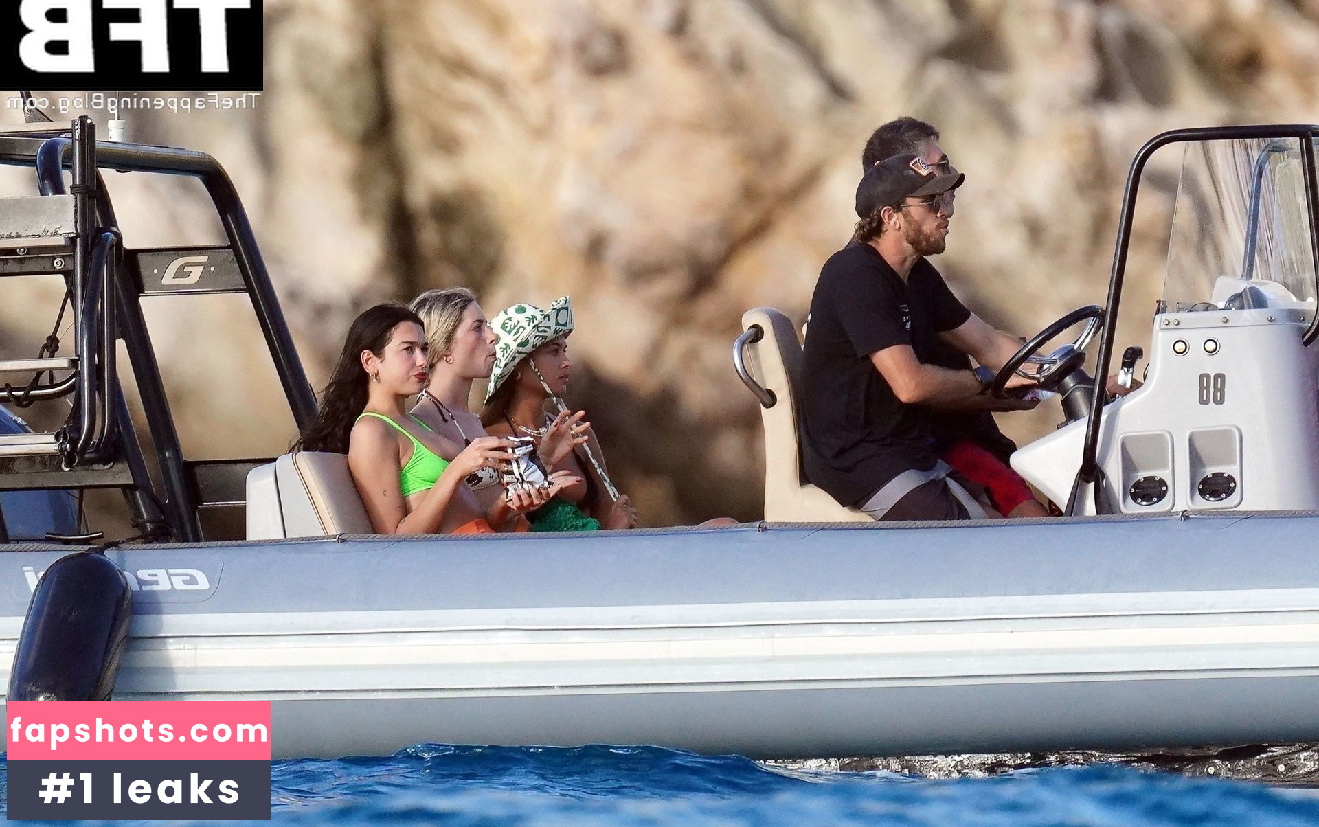 Dua Lipa gallery photo #5272