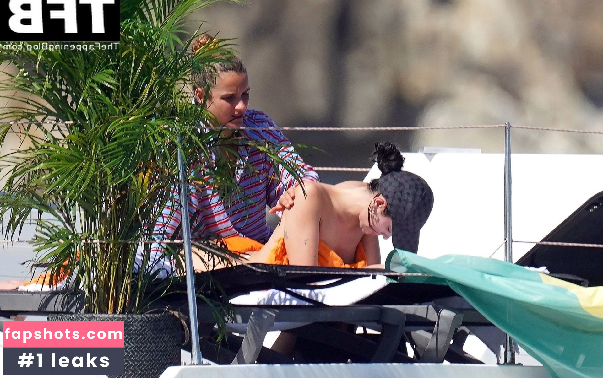 Dua Lipa gallery photo #5280