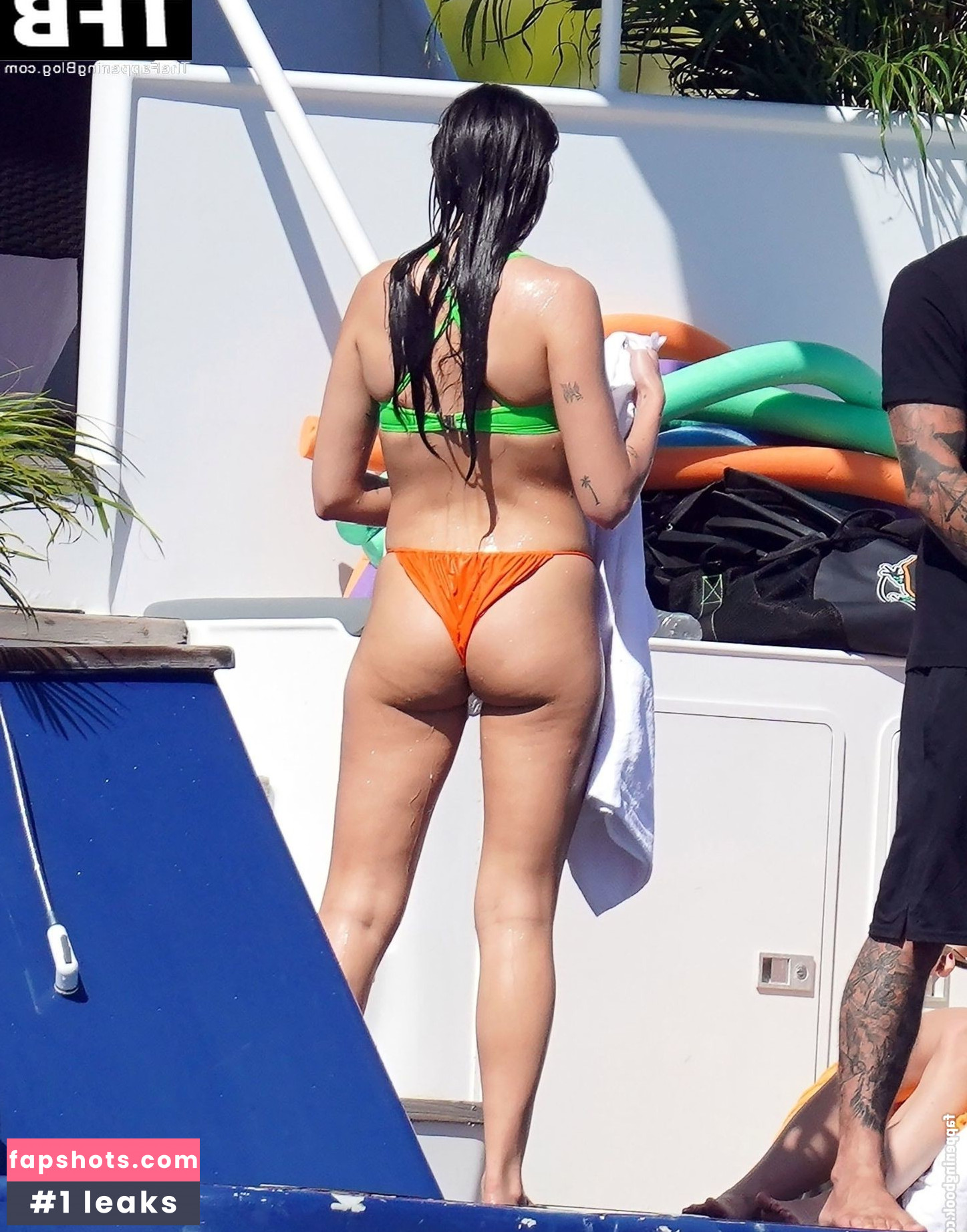 Dua Lipa gallery photo #5286