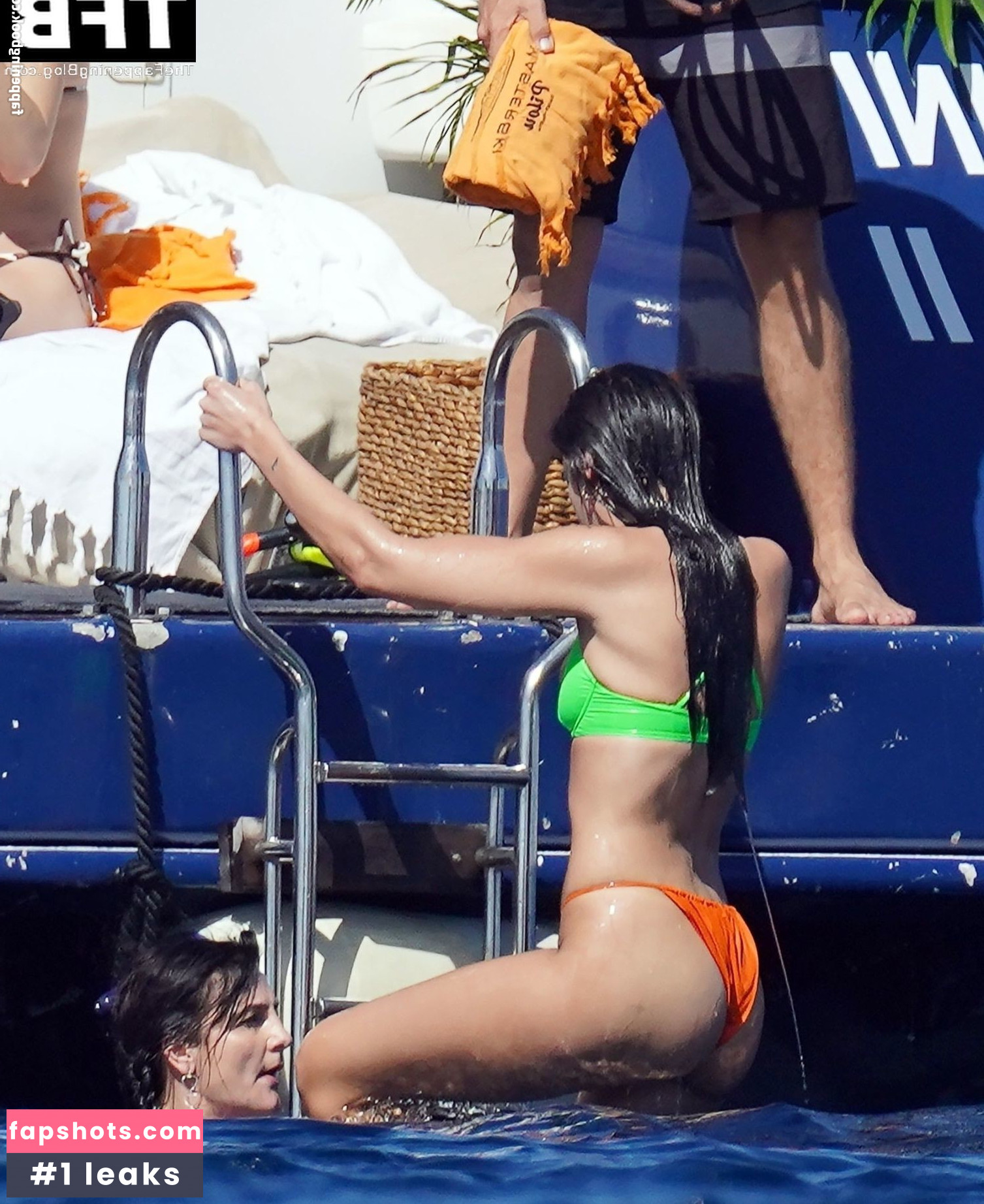 Dua Lipa gallery photo #5298