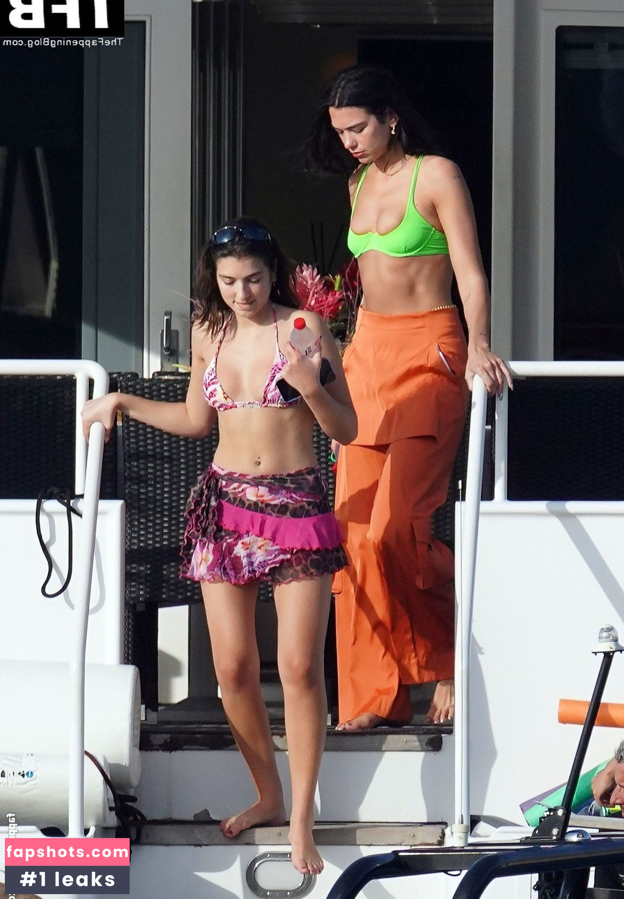 Dua Lipa gallery photo #5304