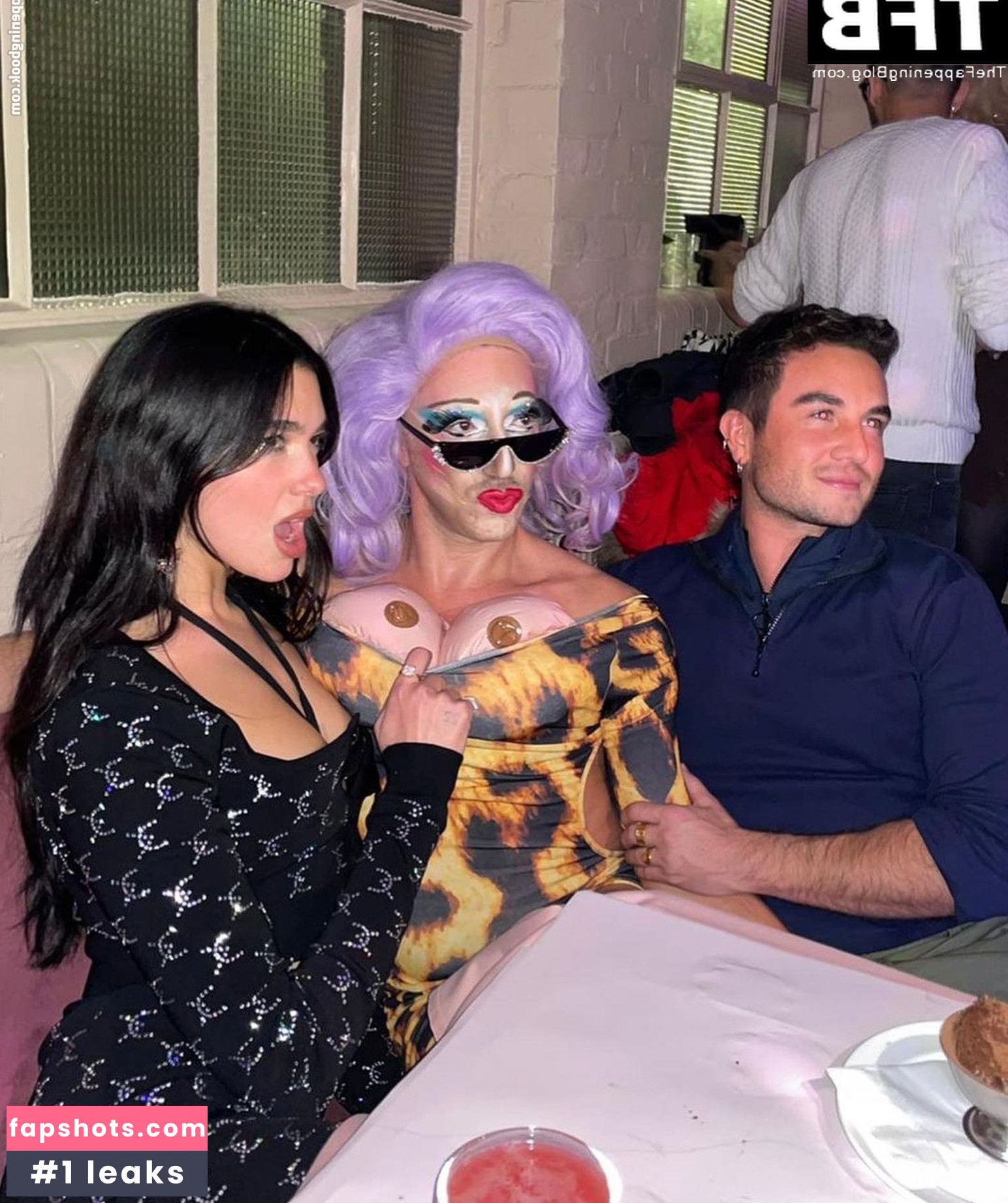 Dua Lipa gallery photo #5498