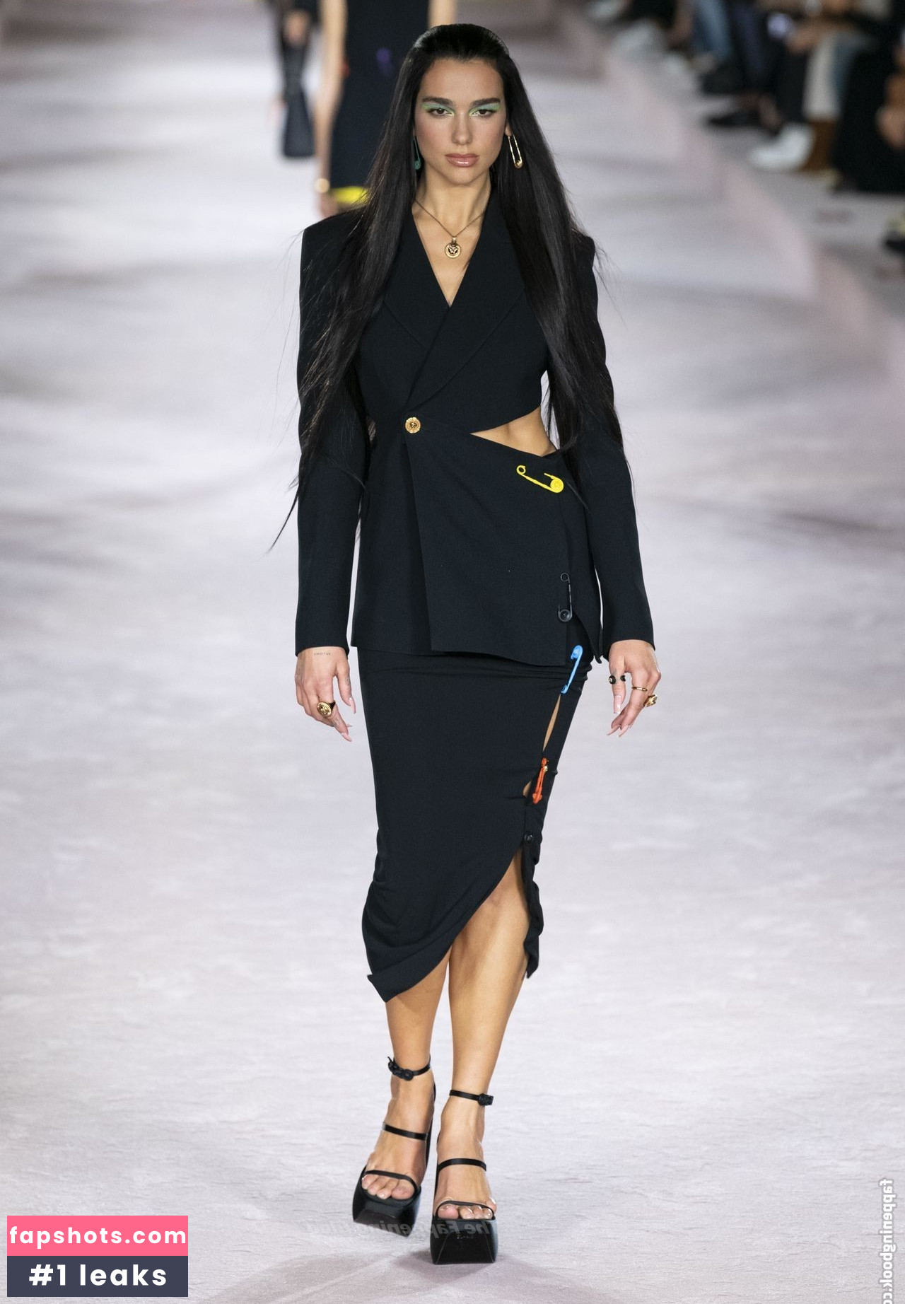 Dua Lipa gallery photo #5689