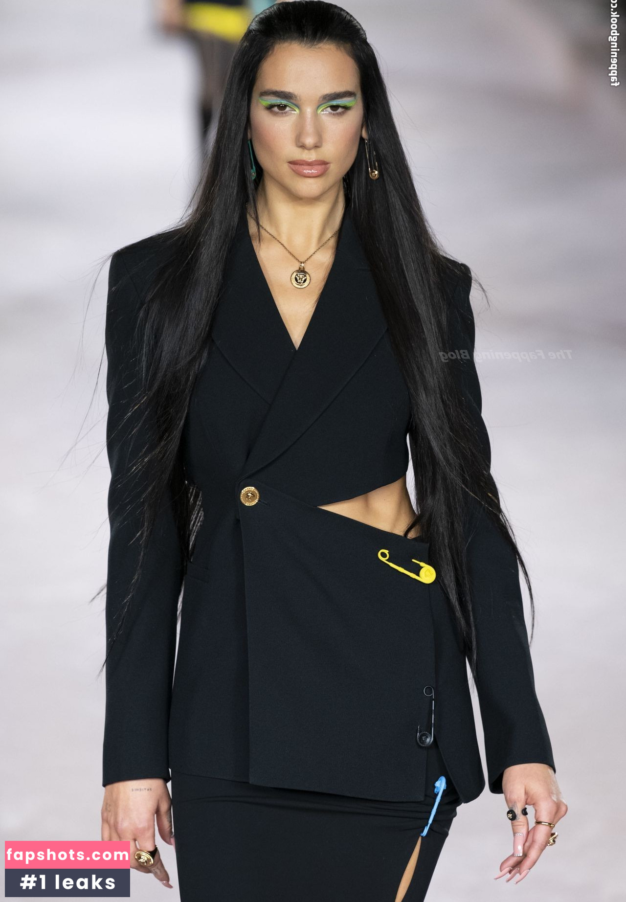 Dua Lipa gallery photo #5690