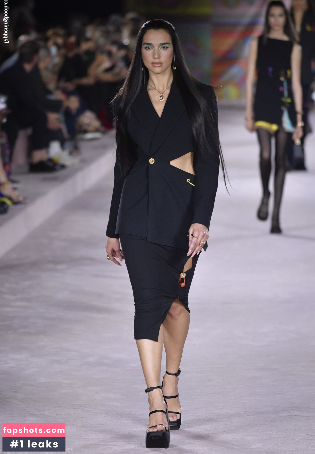 Dua Lipa gallery photo #5692