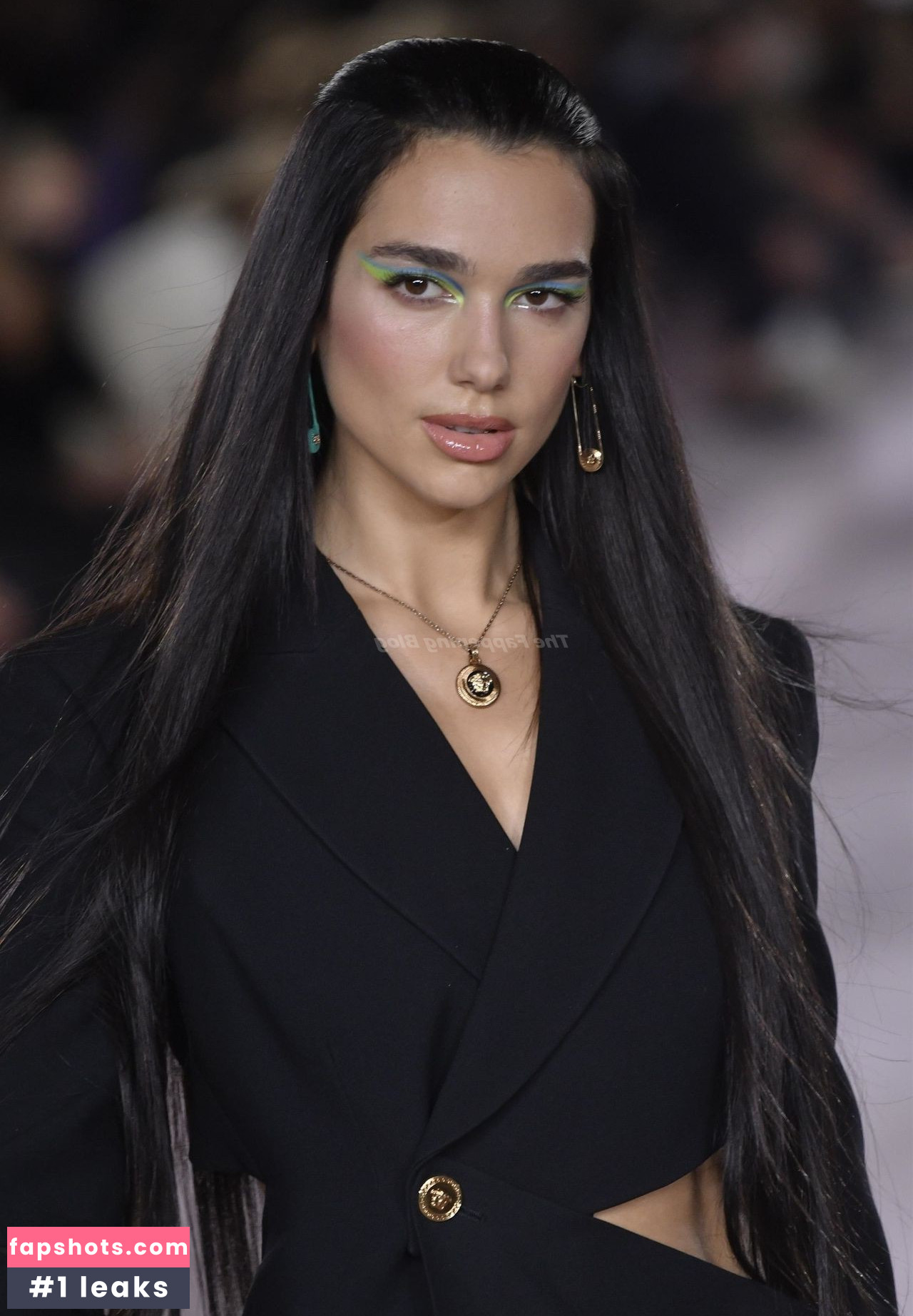 Dua Lipa gallery photo #5693