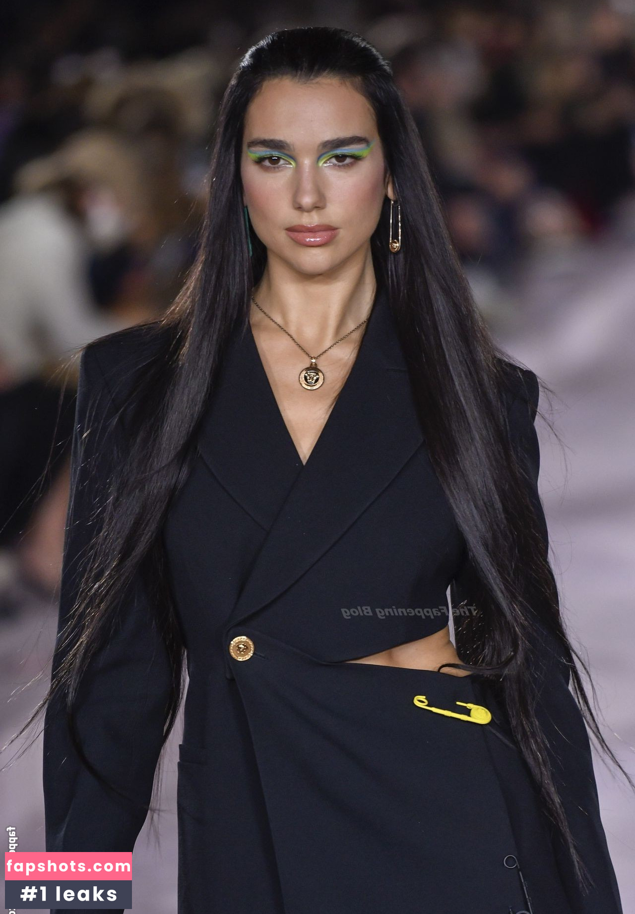 Dua Lipa gallery photo #5698