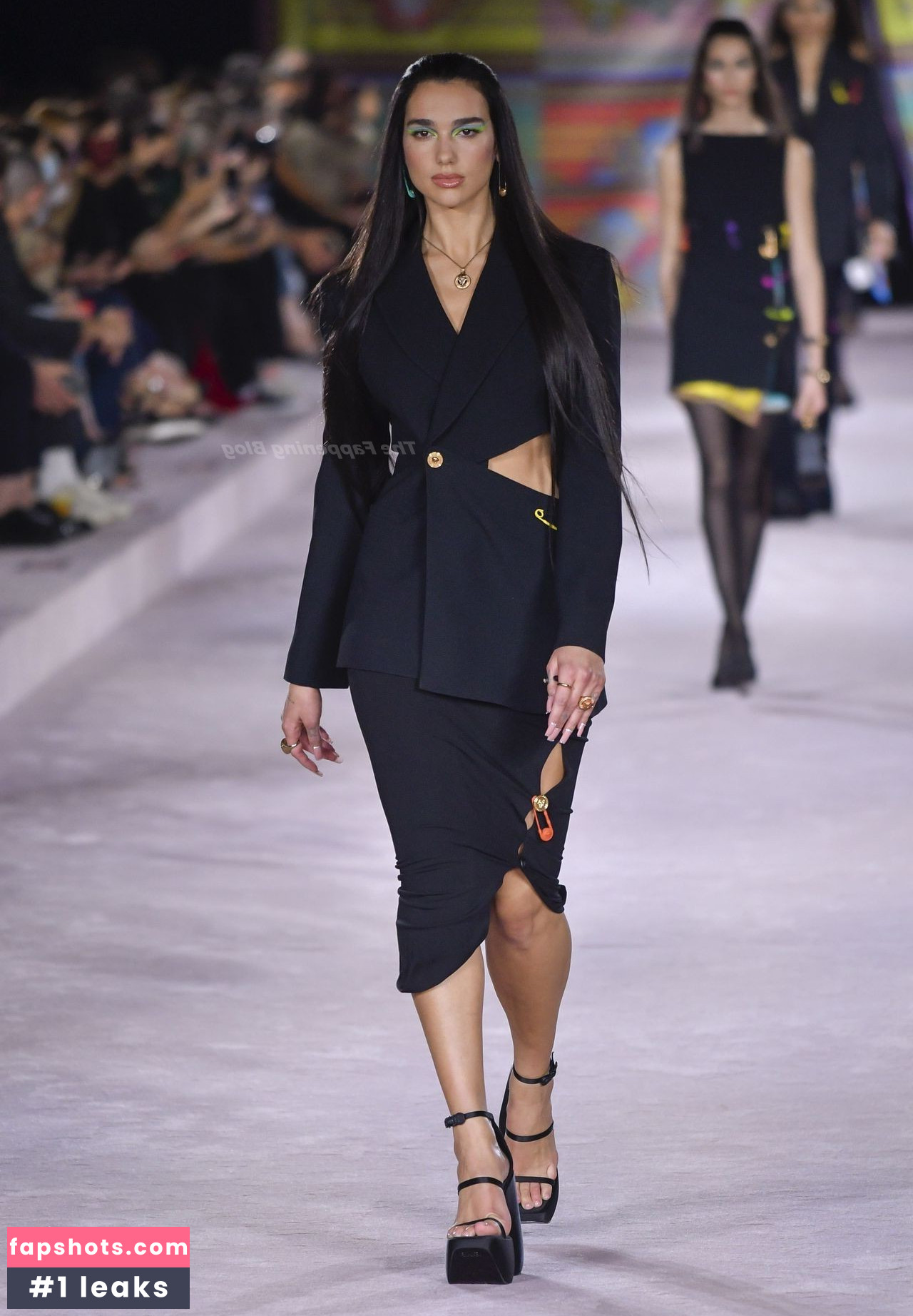 Dua Lipa gallery photo #5700