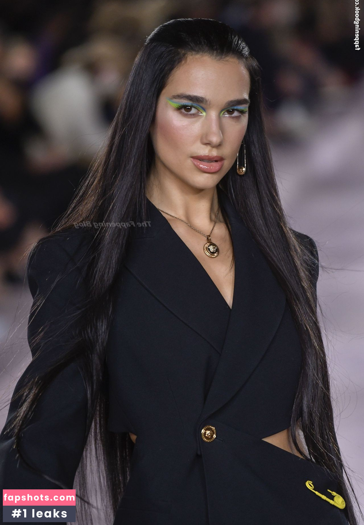 Dua Lipa gallery photo #5701