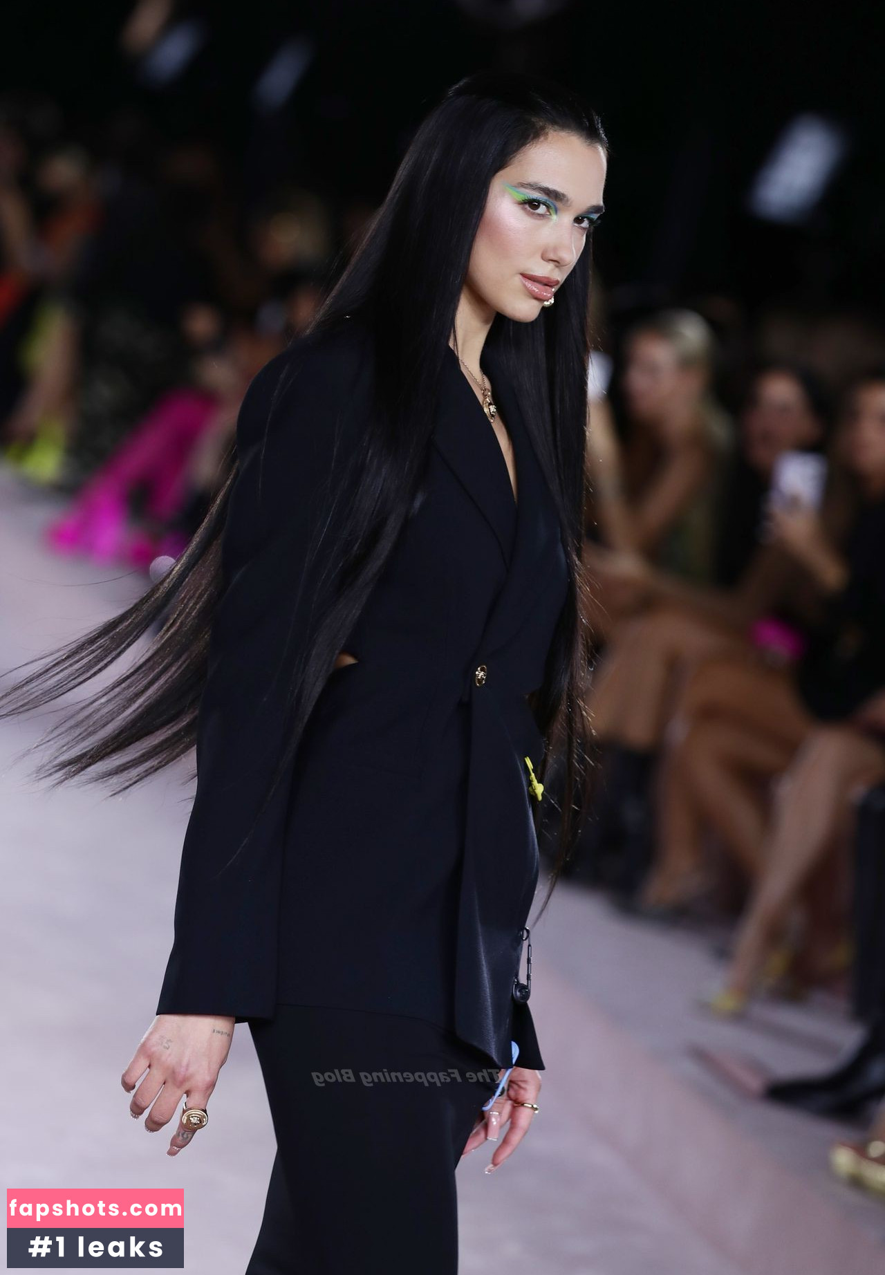 Dua Lipa gallery photo #5707