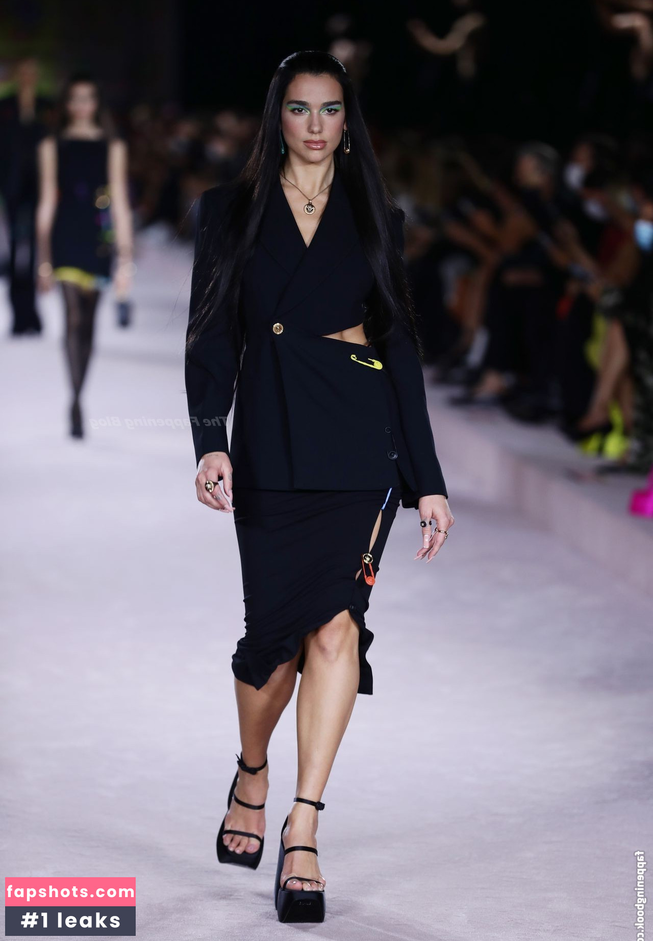 Dua Lipa gallery photo #5709