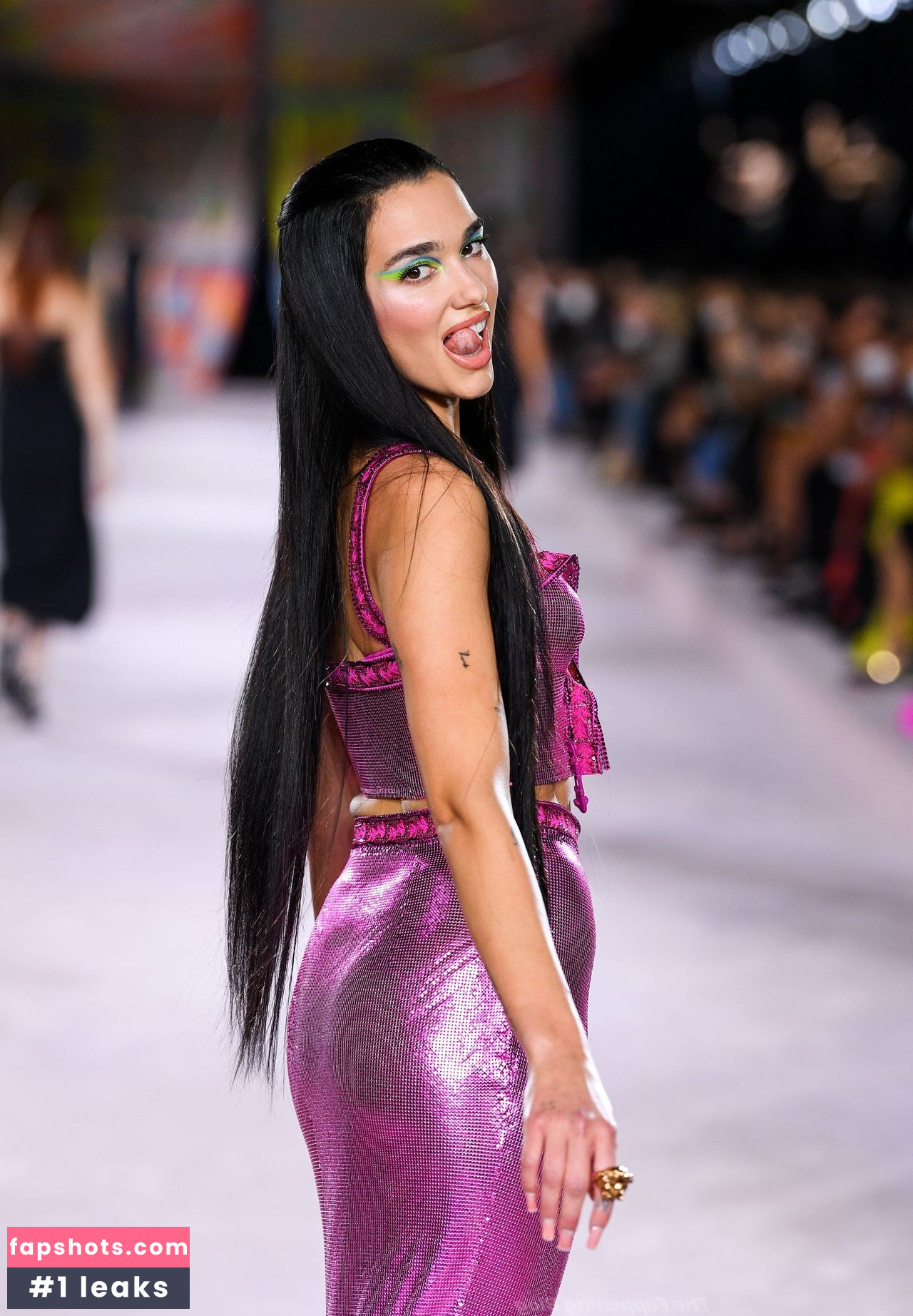 Dua Lipa gallery photo #5714