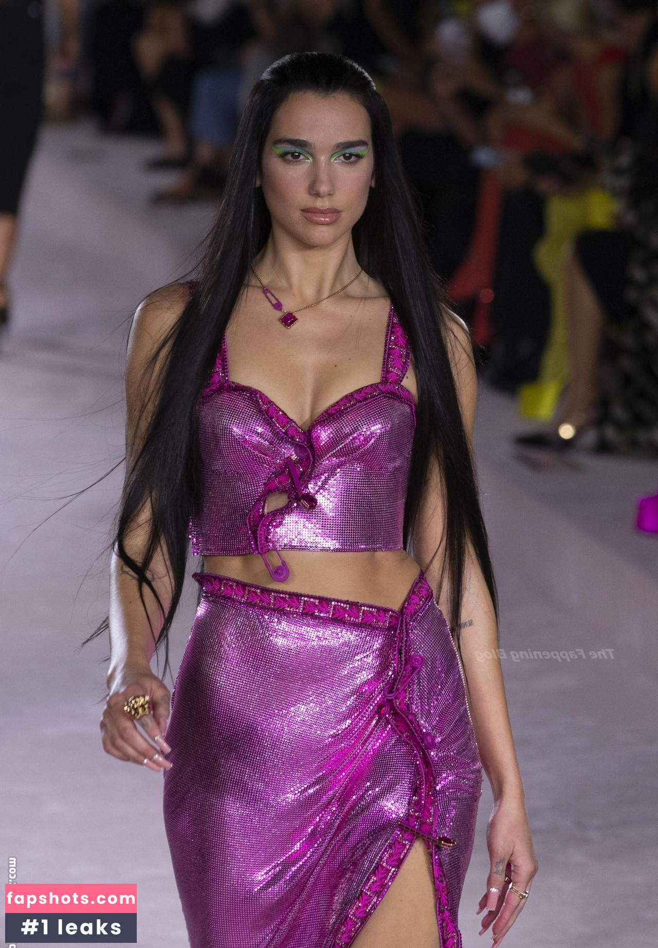 Dua Lipa gallery photo #5717