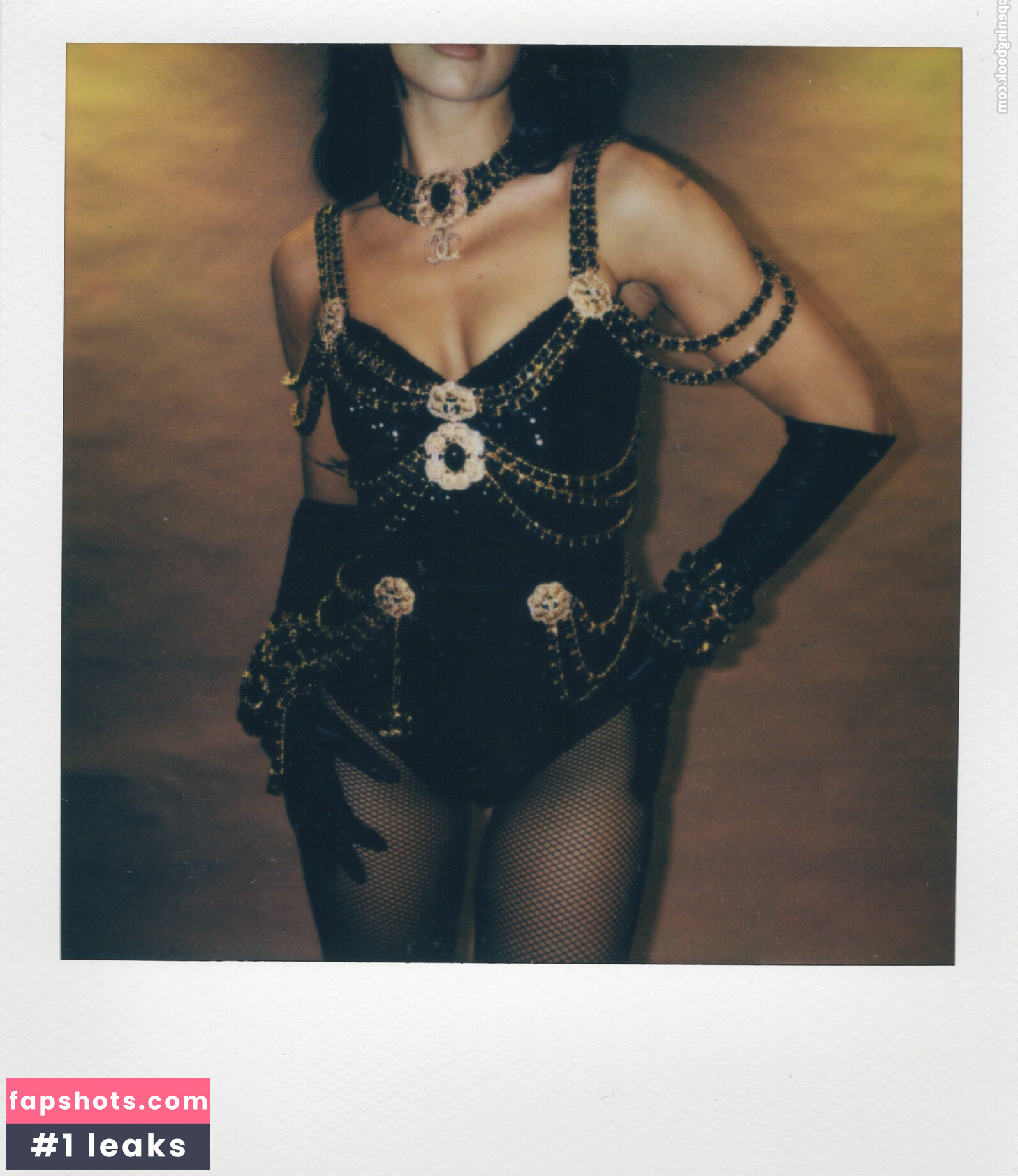 Dua Lipa gallery photo #573