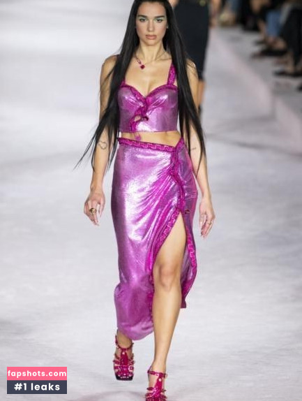 Dua Lipa gallery photo #5723