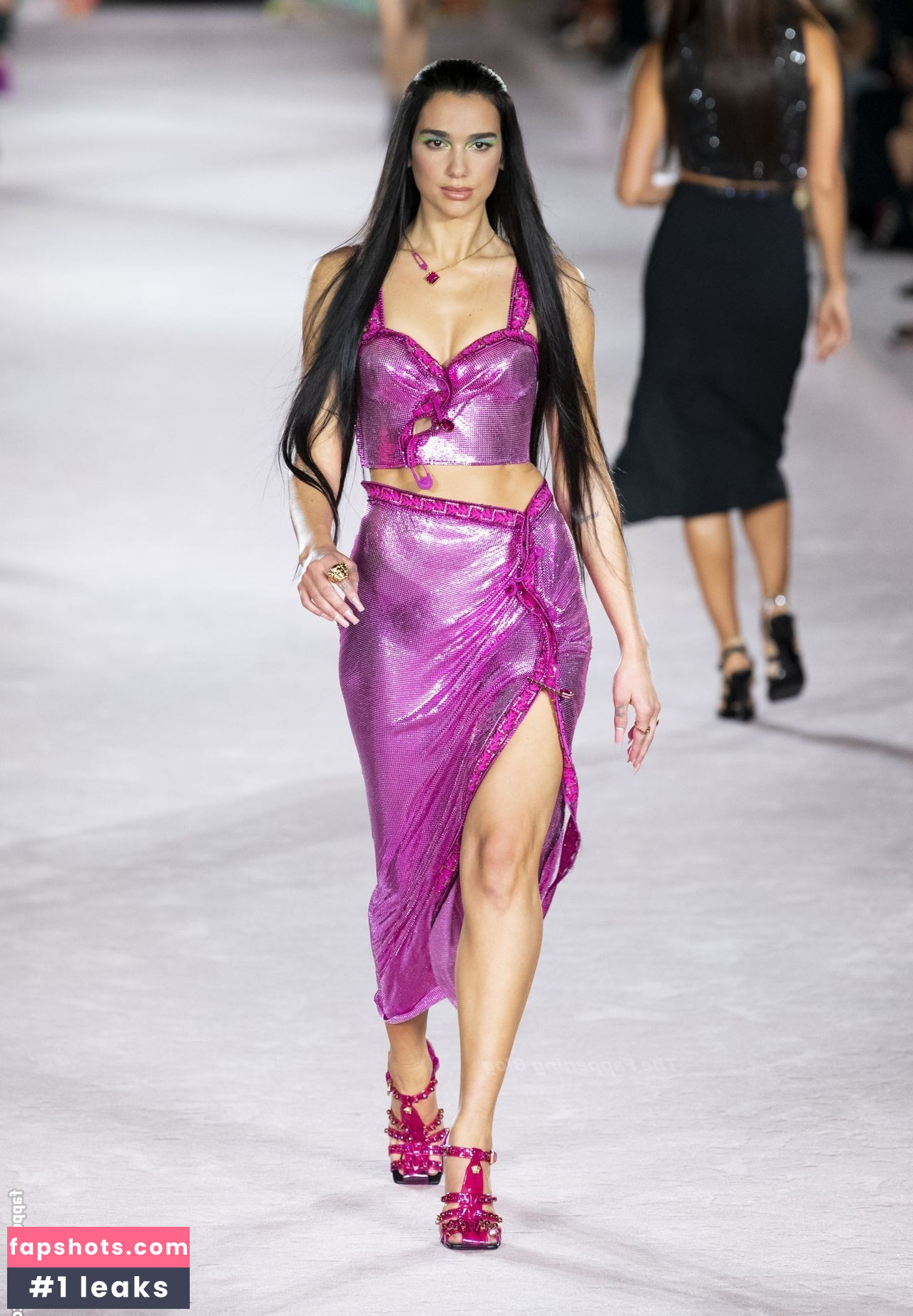 Dua Lipa gallery photo #5729