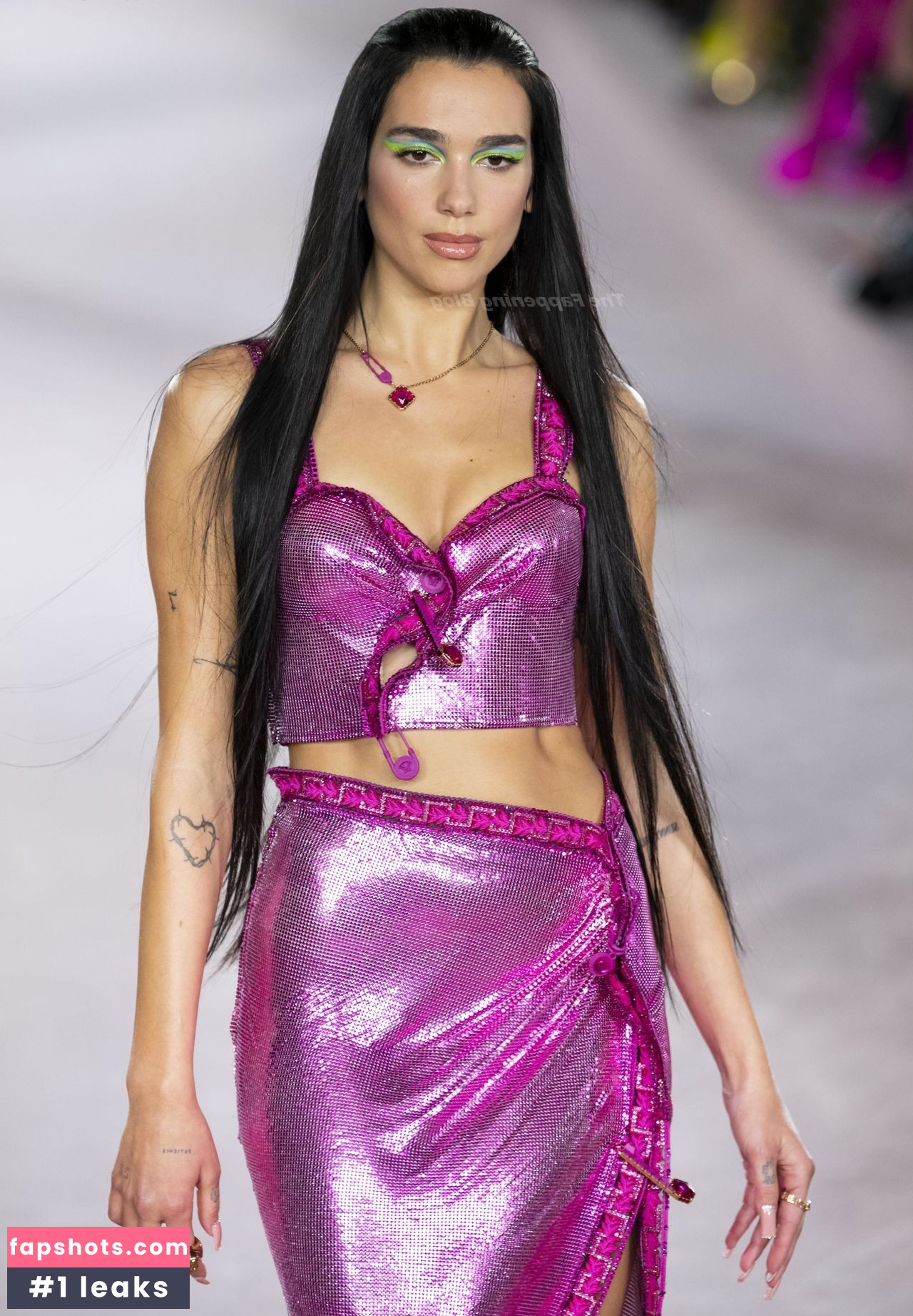 Dua Lipa gallery photo #5730