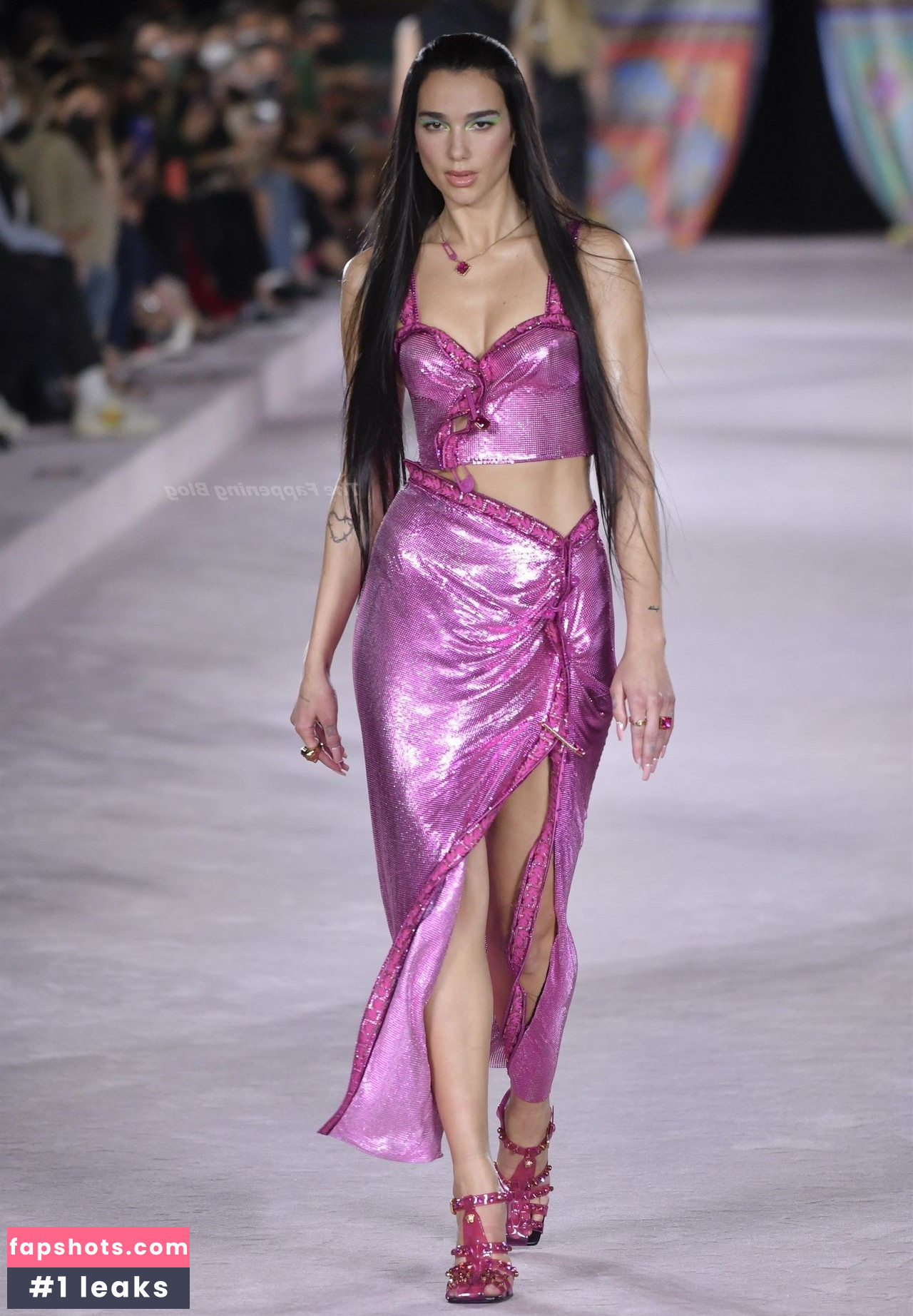 Dua Lipa gallery photo #5731