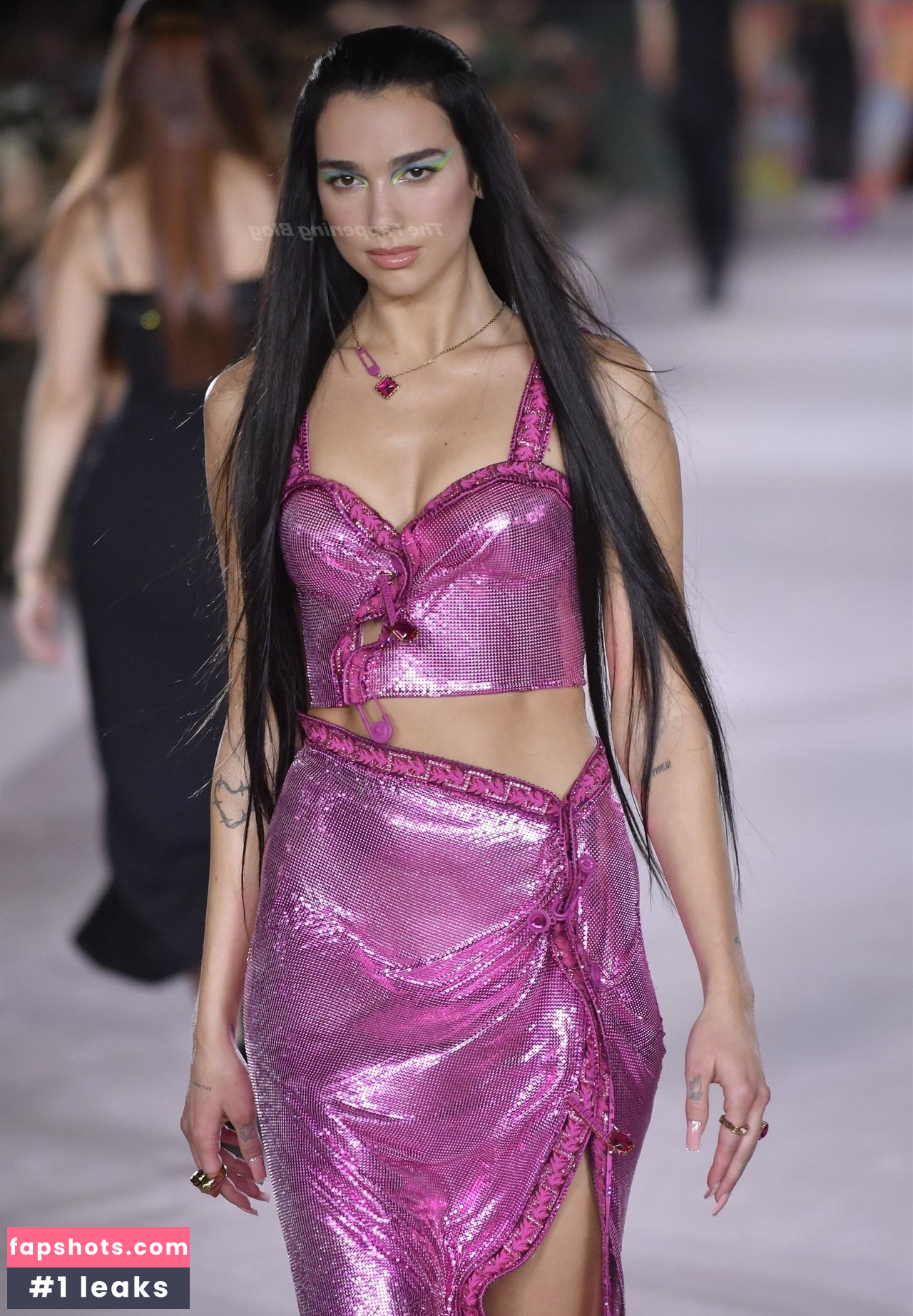 Dua Lipa gallery photo #5737