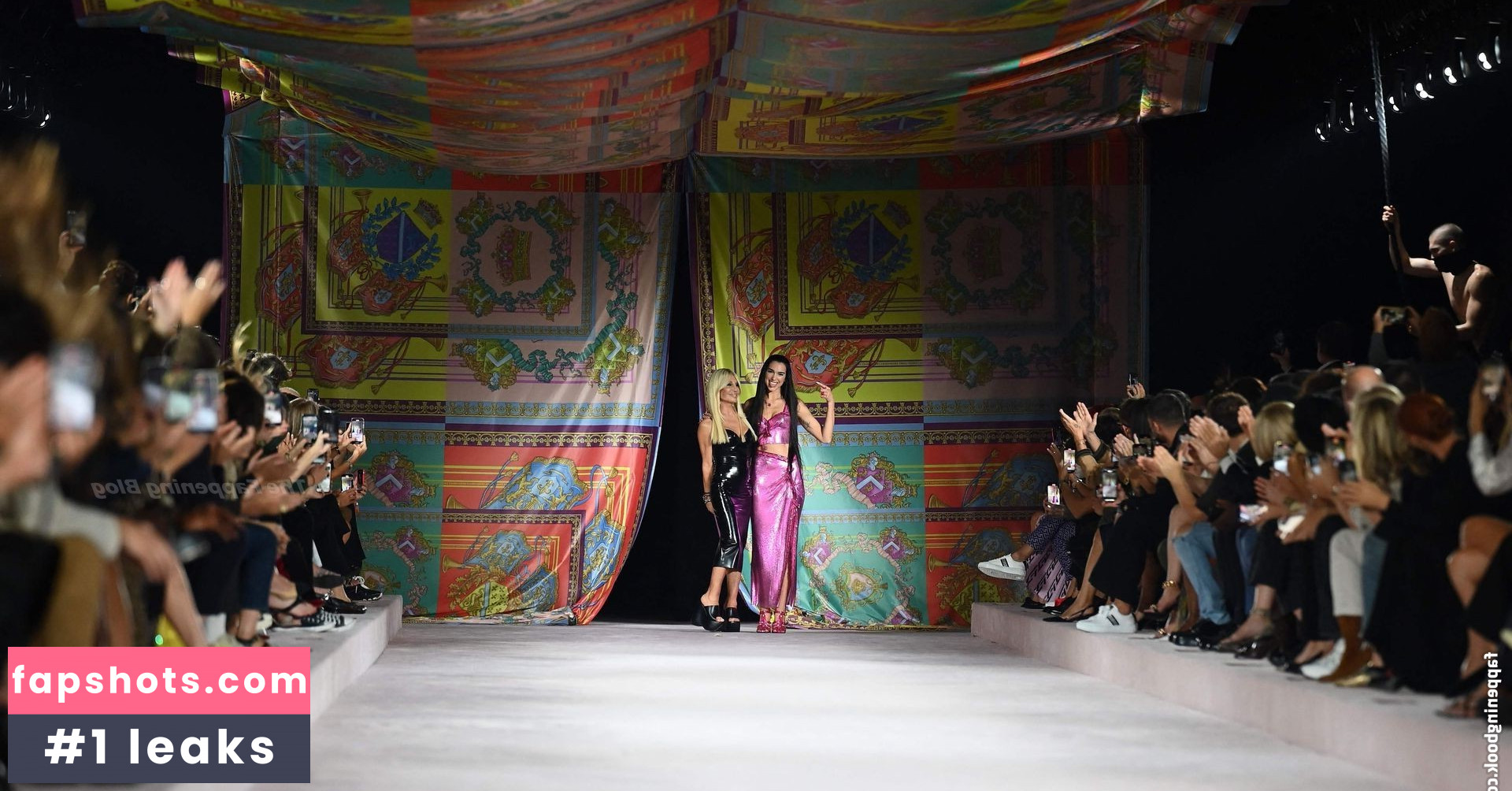 Dua Lipa gallery photo #5742