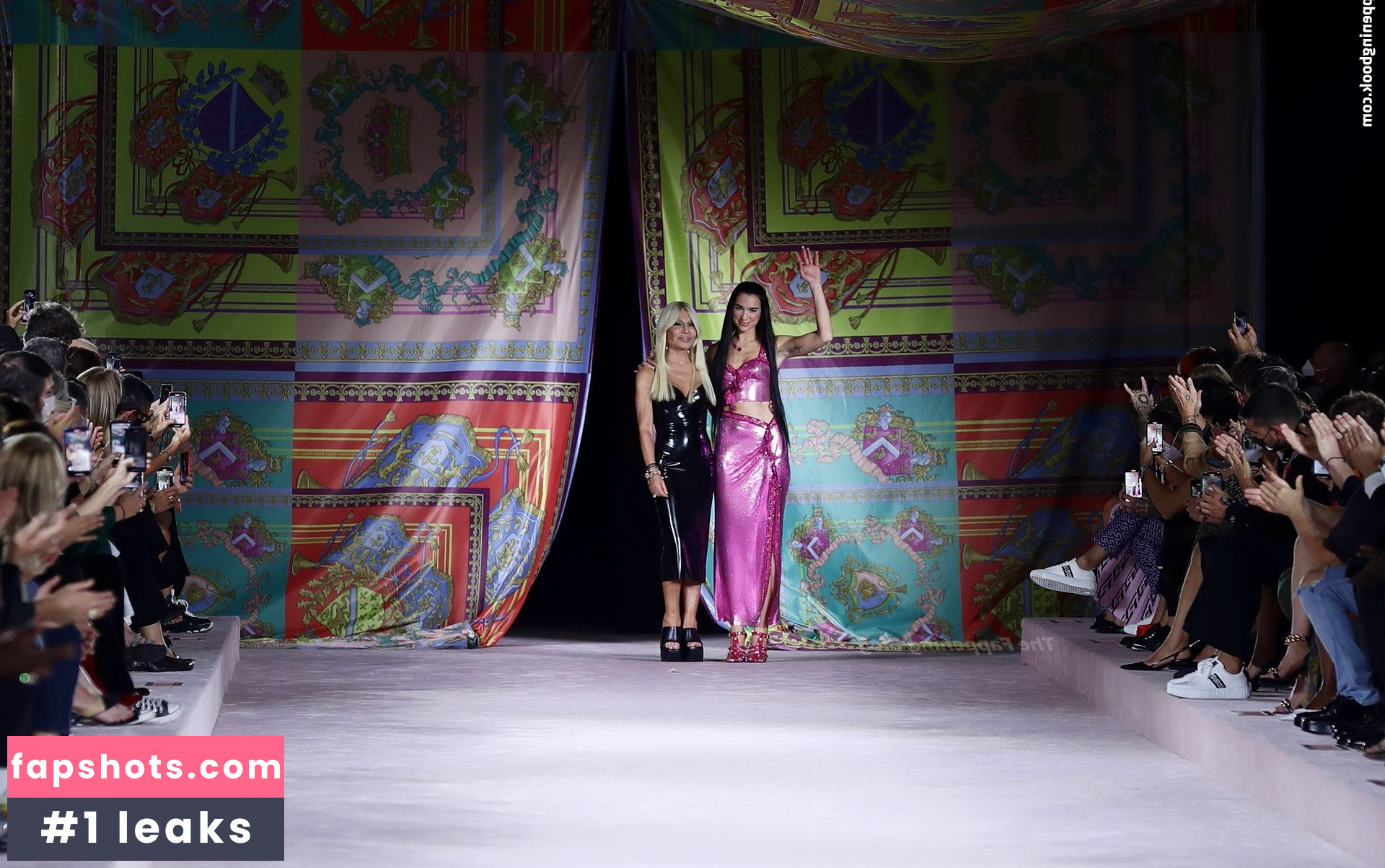 Dua Lipa gallery photo #5746