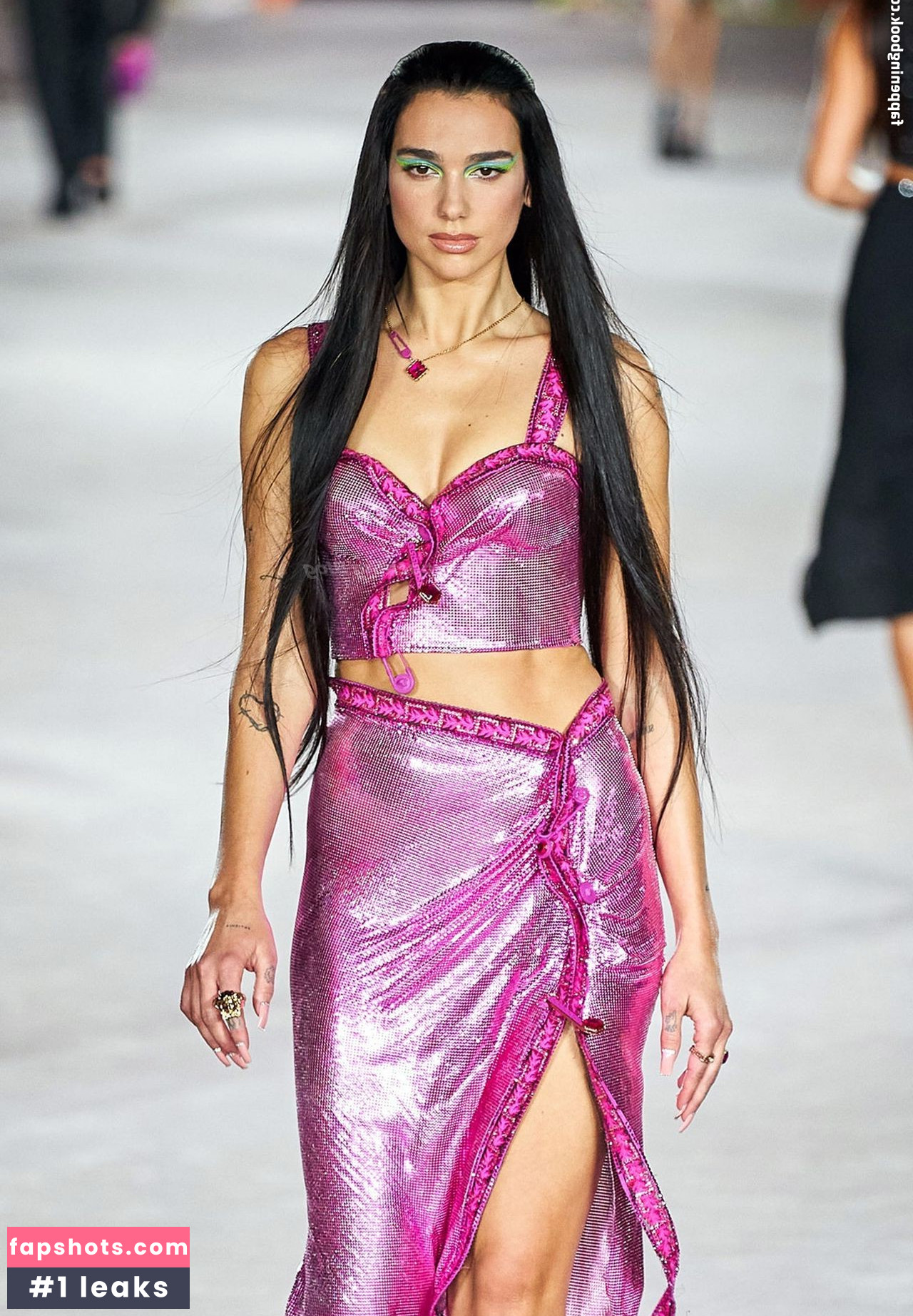 Dua Lipa gallery photo #5757