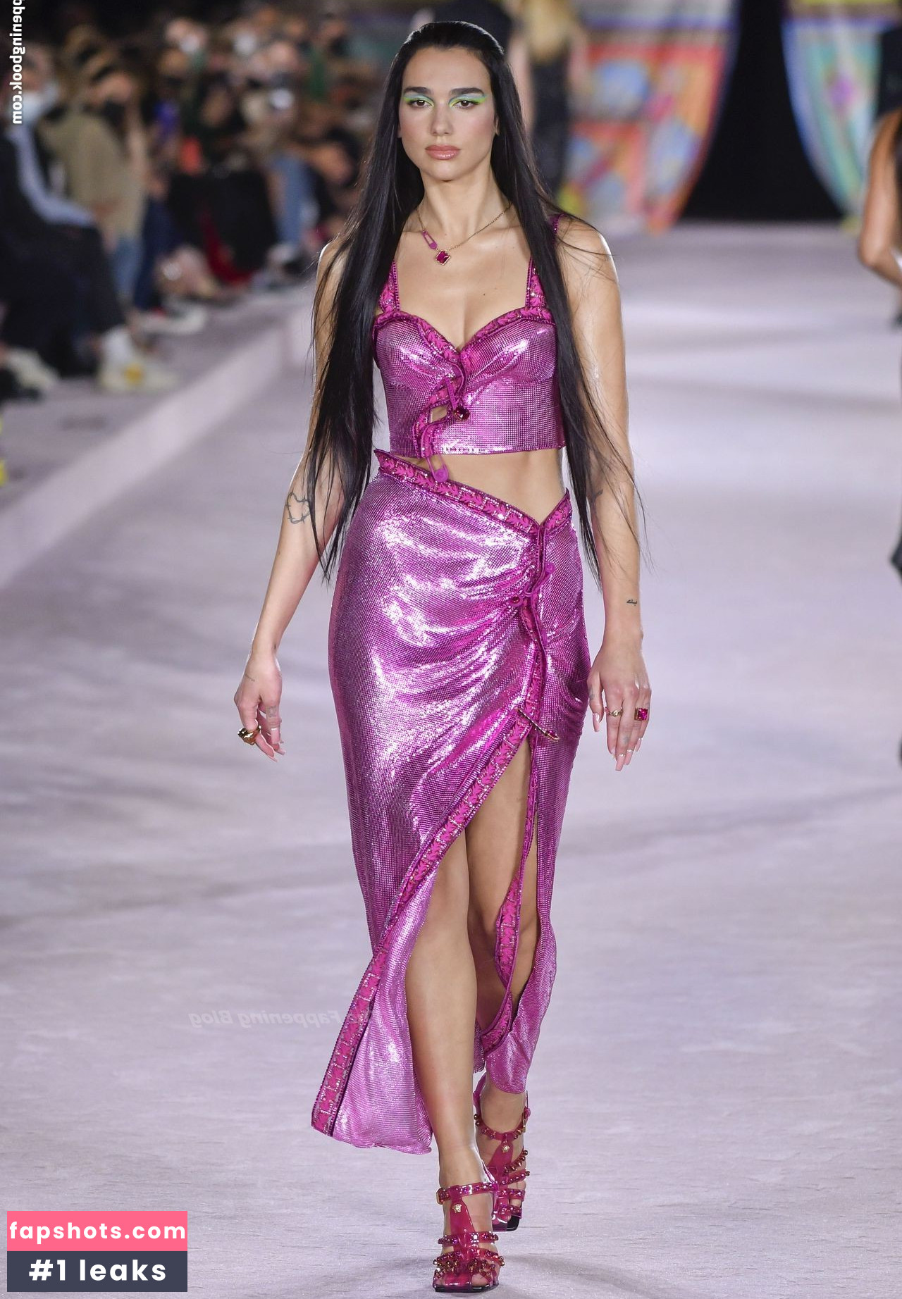 Dua Lipa gallery photo #5758