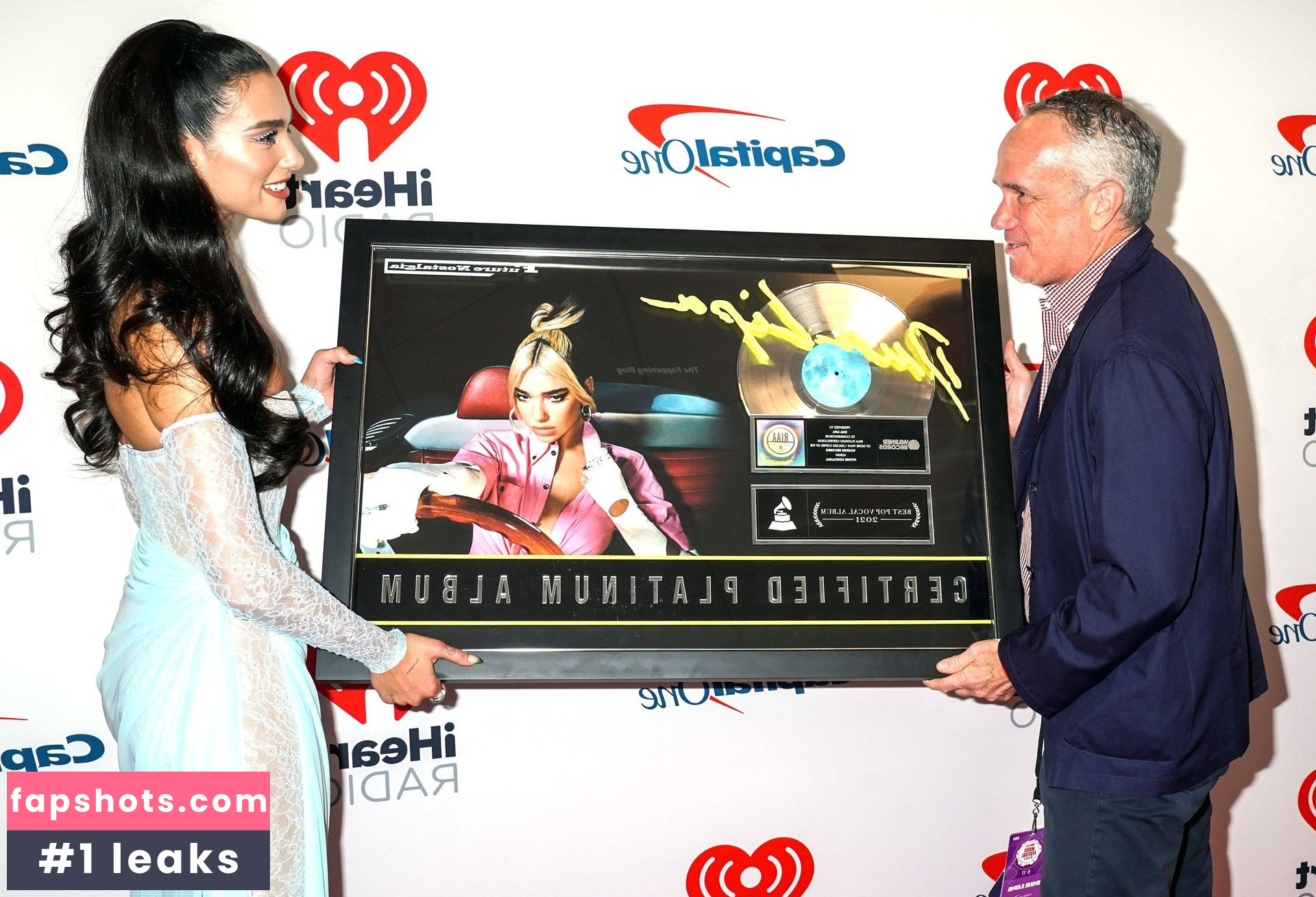 Dua Lipa gallery photo #5812