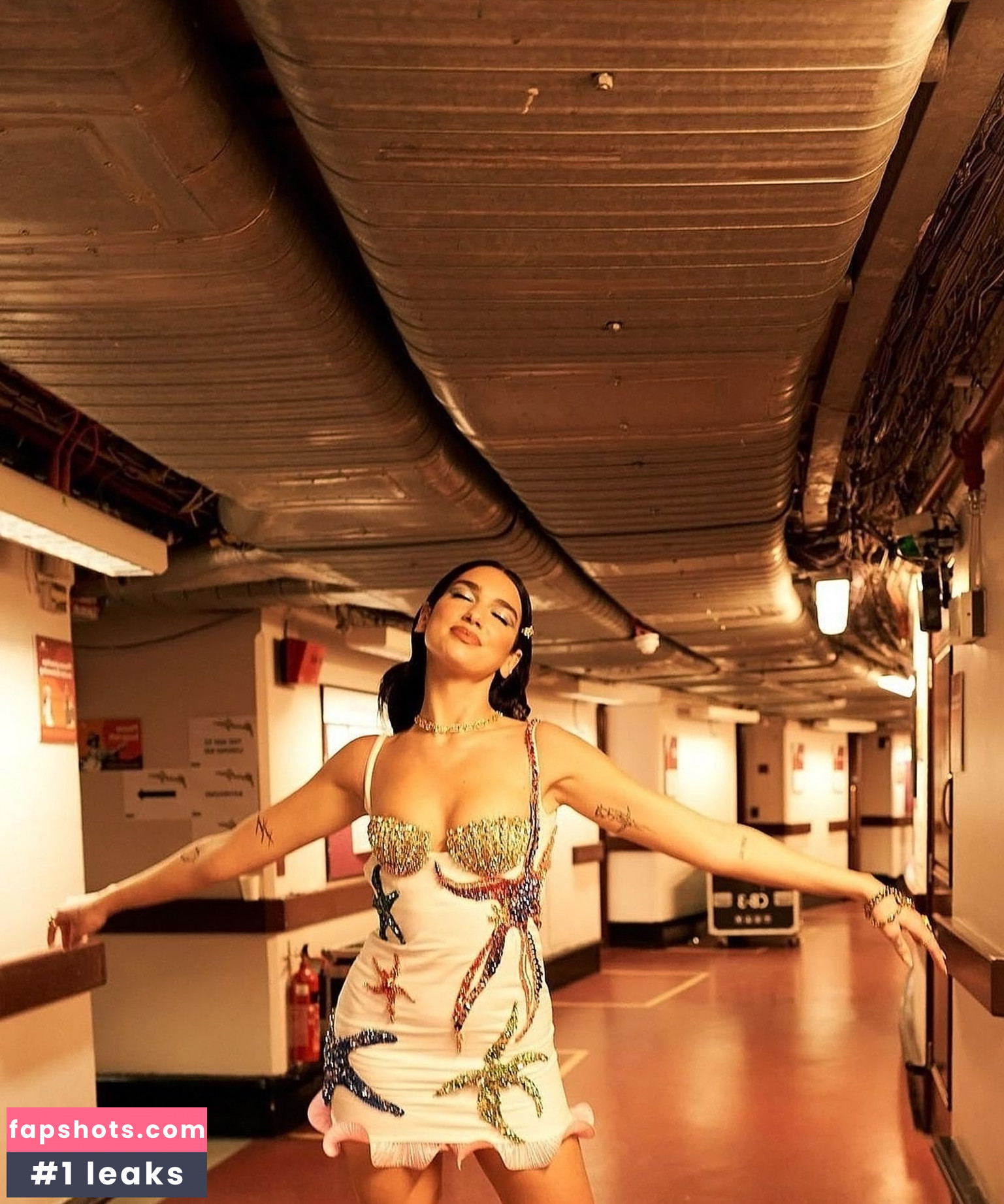 Dua Lipa gallery photo #5857