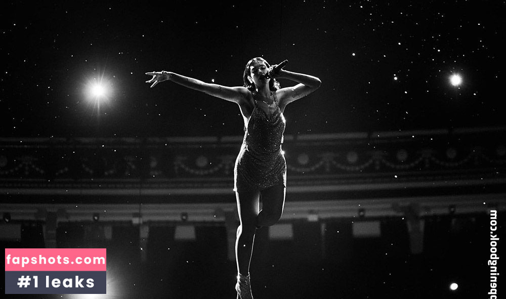 Dua Lipa gallery photo #5860