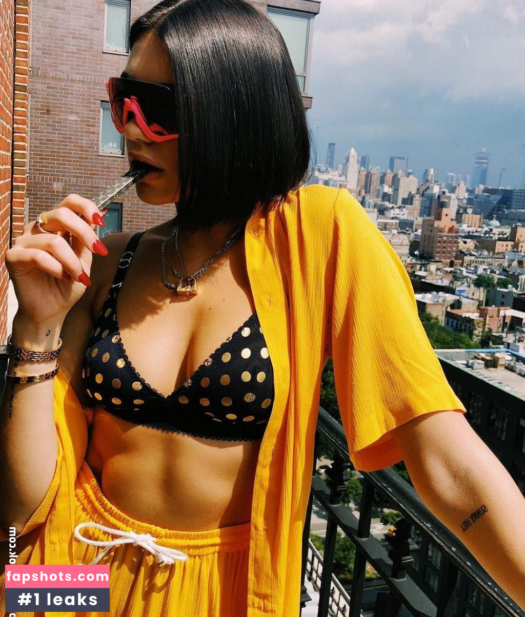 Dua Lipa gallery photo #5887