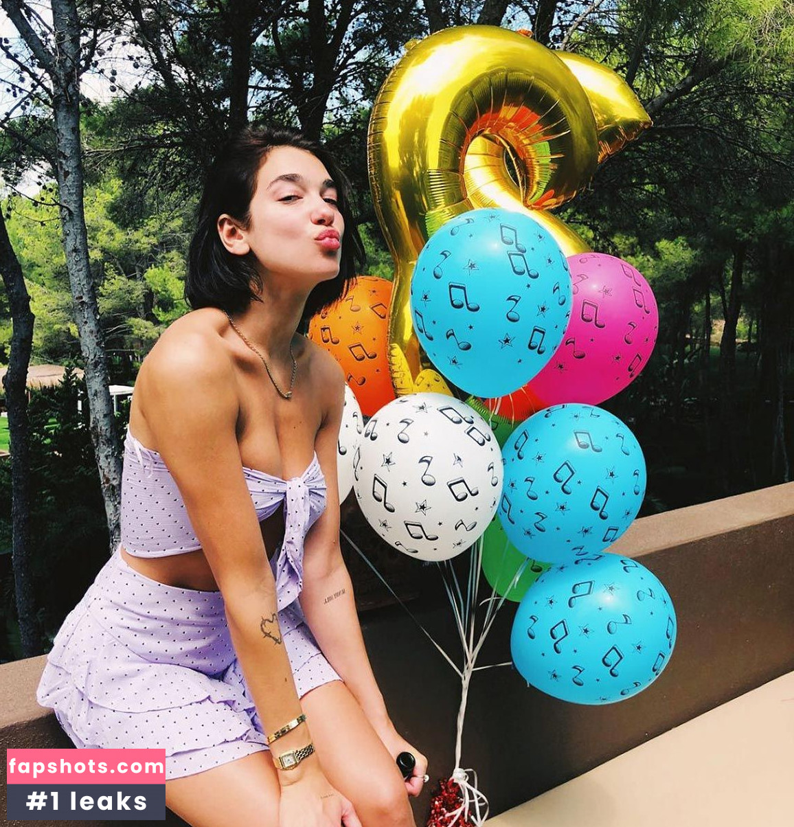 Dua Lipa gallery photo #5891