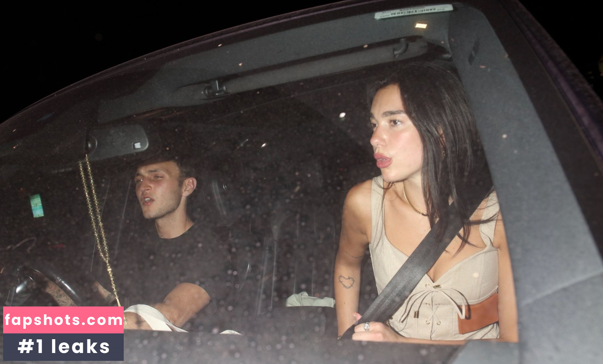 Dua Lipa gallery photo #6075