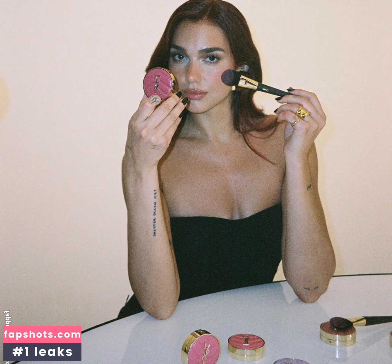 Dua Lipa gallery photo #621