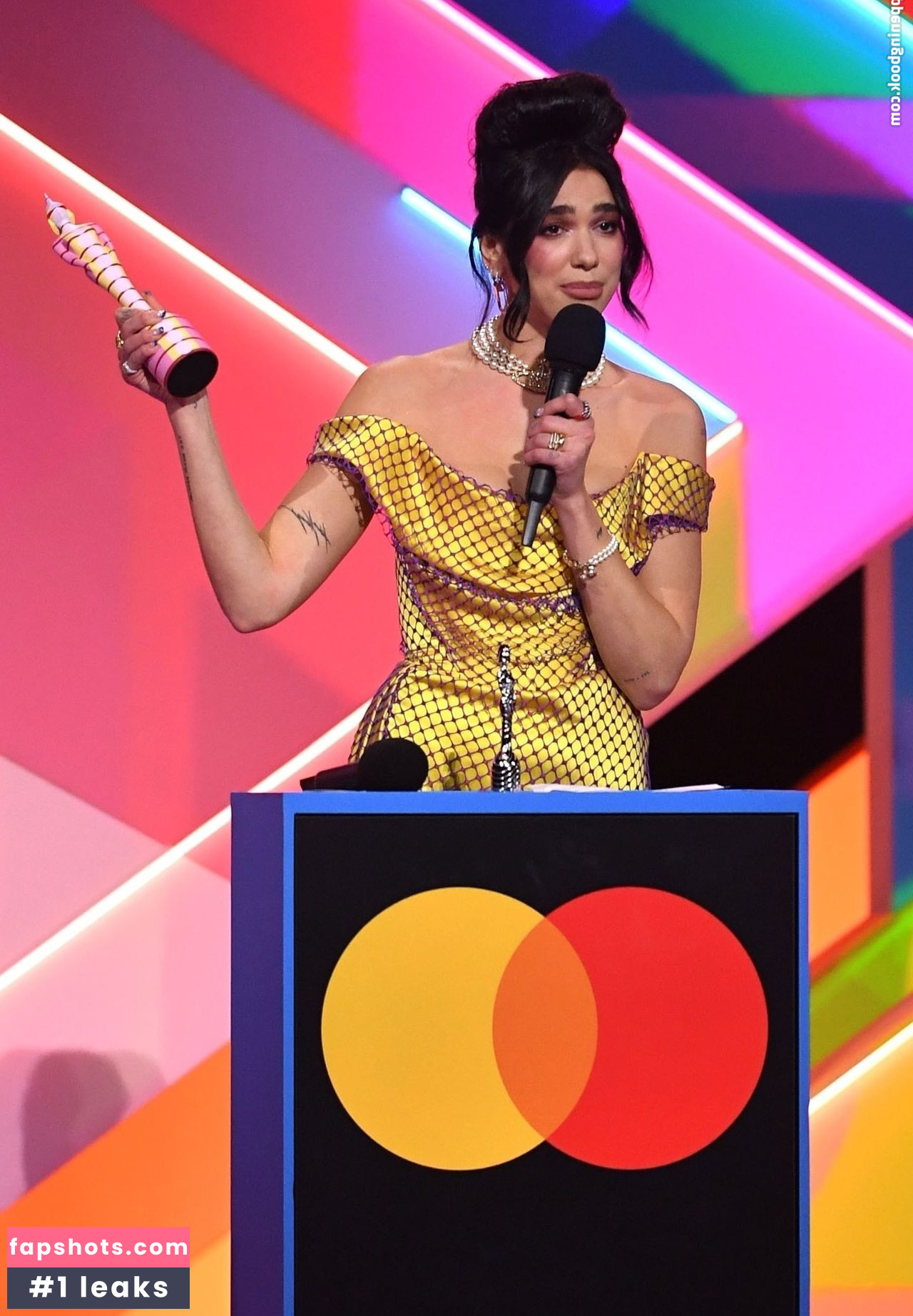 Dua Lipa gallery photo #6336