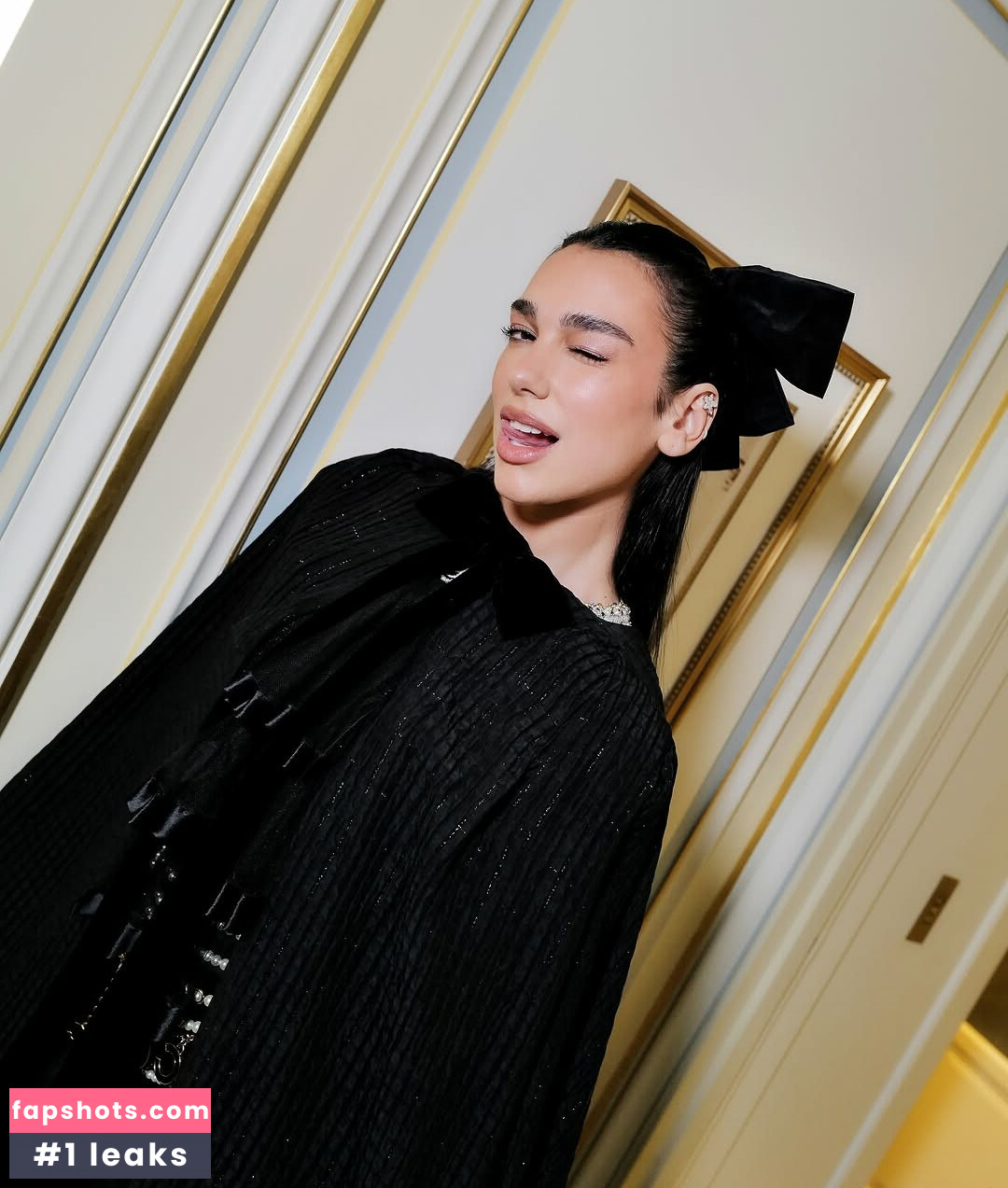 Dua Lipa gallery photo #645