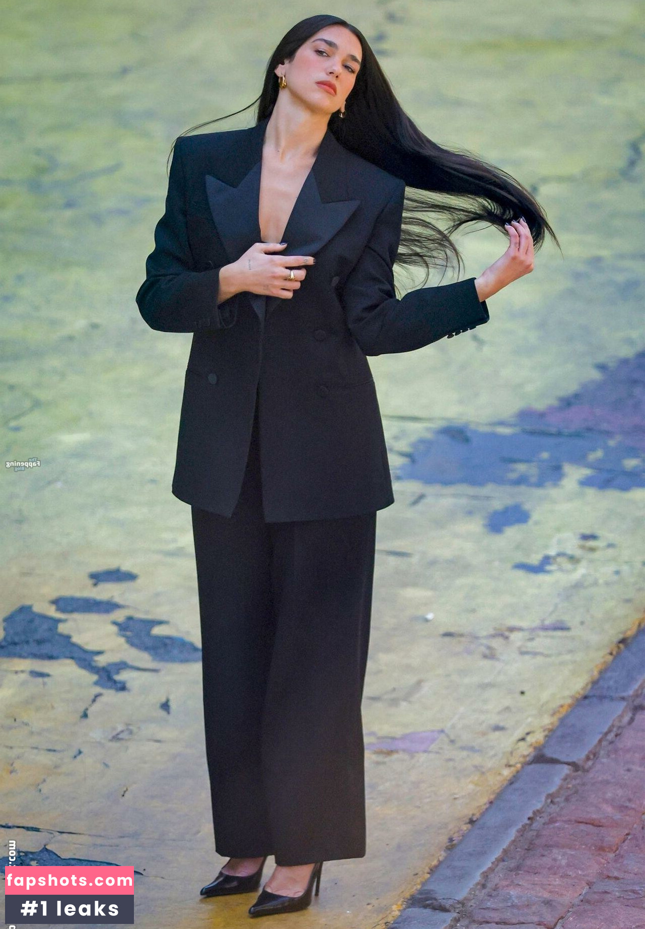 Dua Lipa gallery photo #657