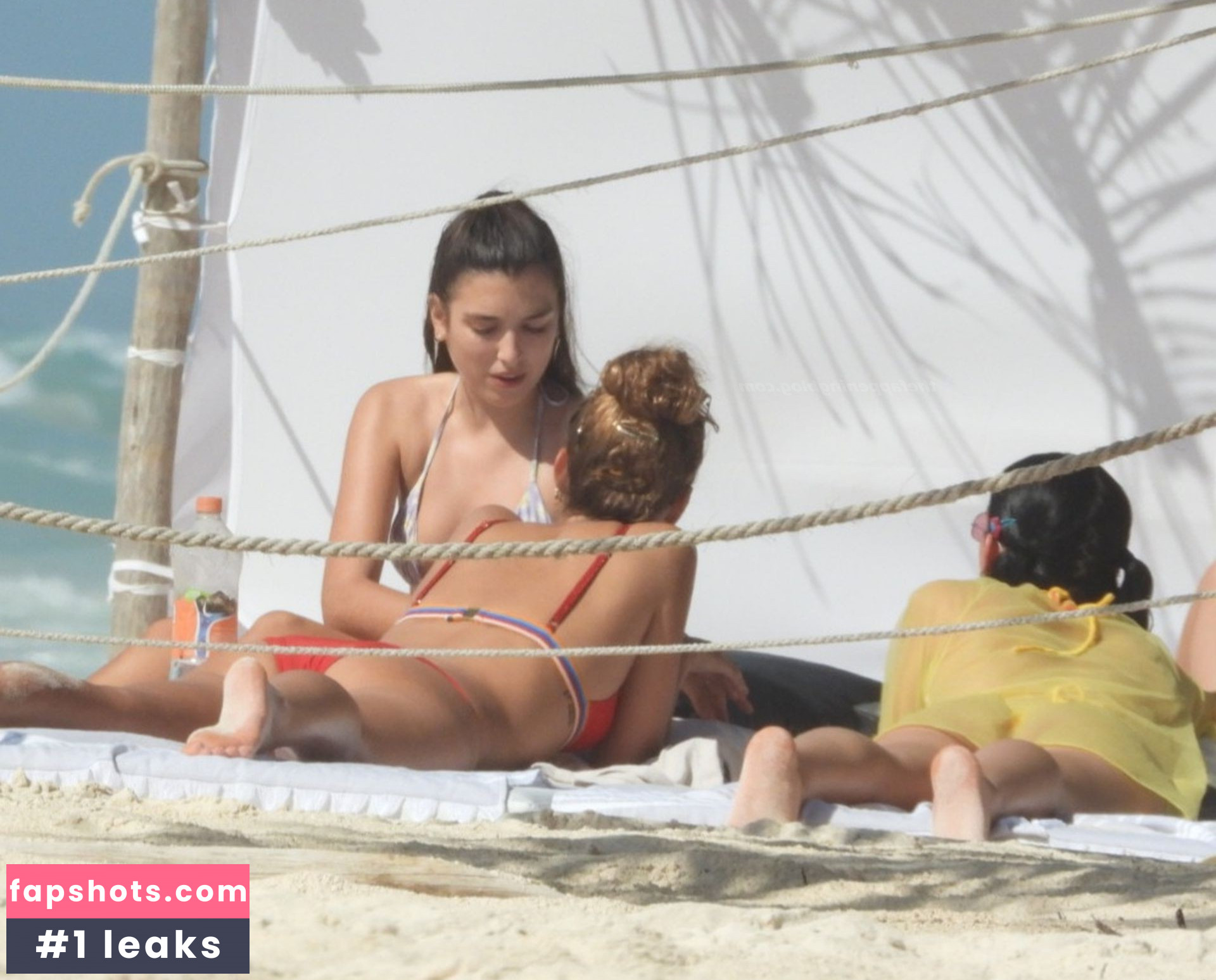 Dua Lipa gallery photo #6616