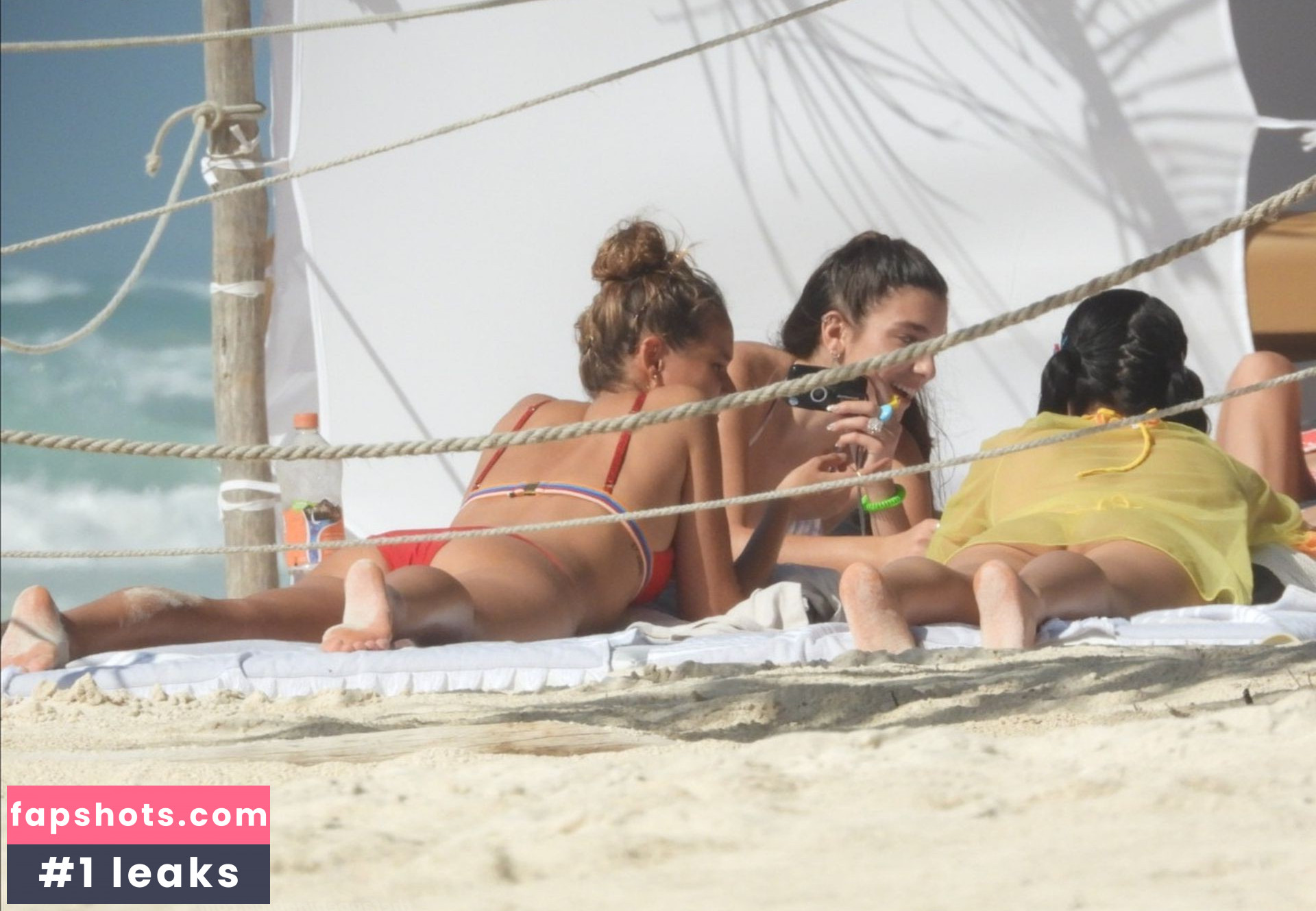 Dua Lipa gallery photo #6618