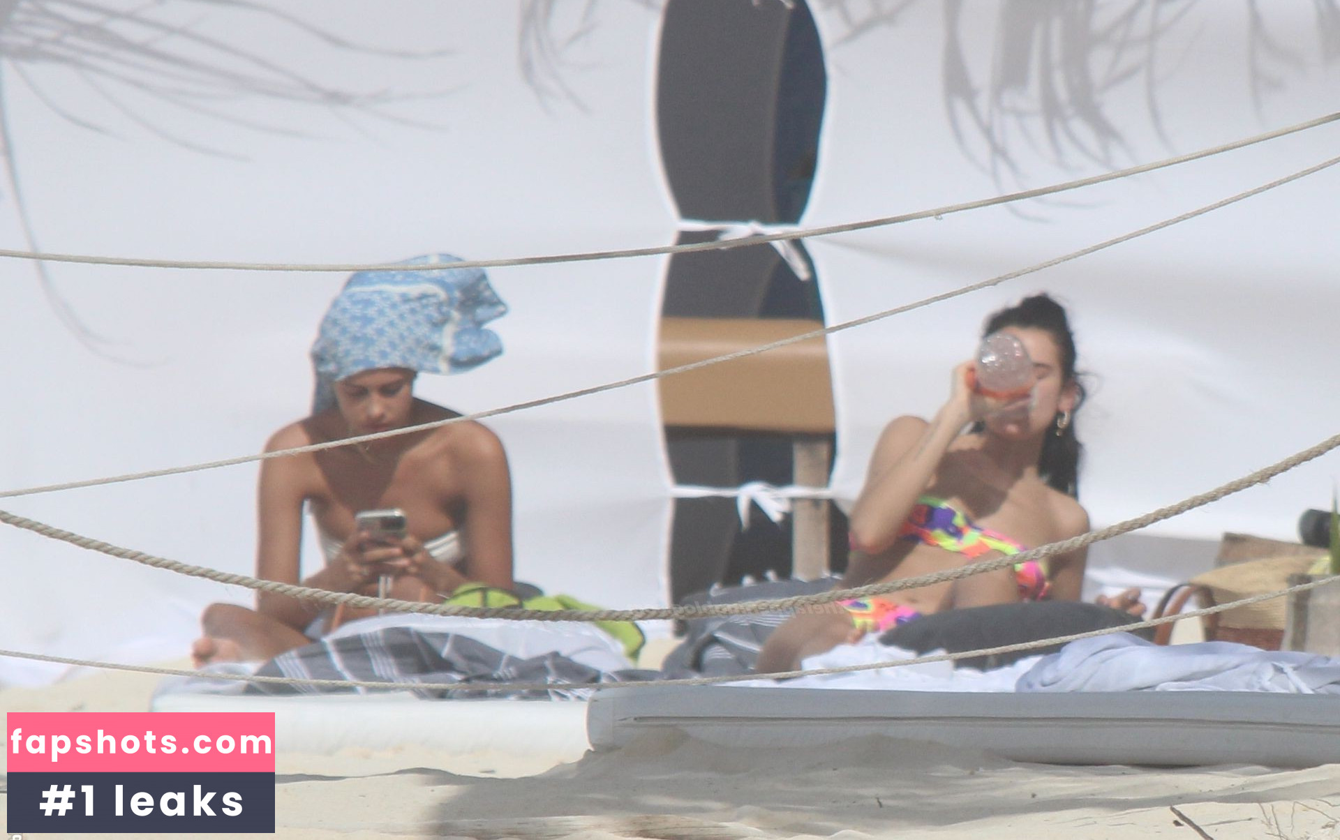 Dua Lipa gallery photo #6655