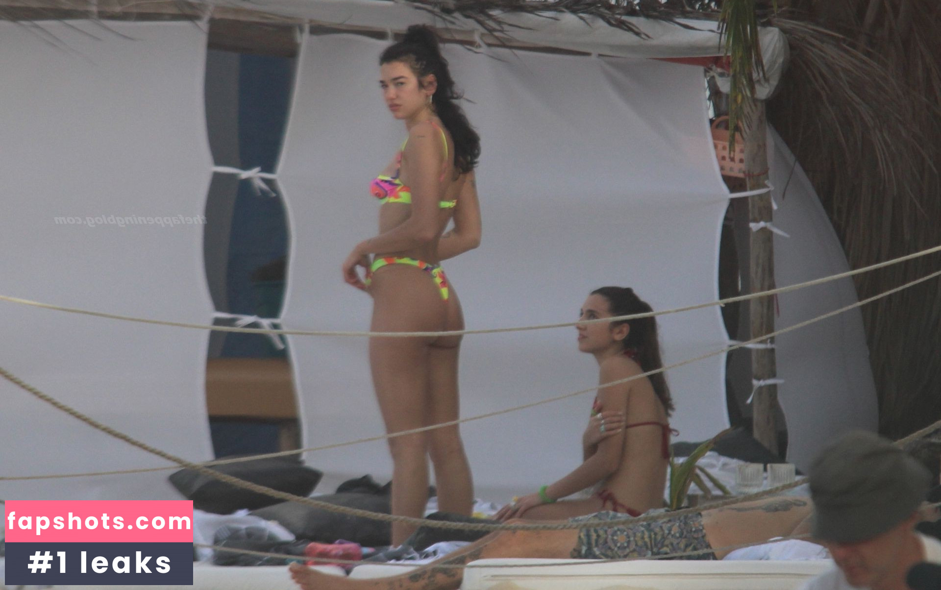 Dua Lipa gallery photo #6657