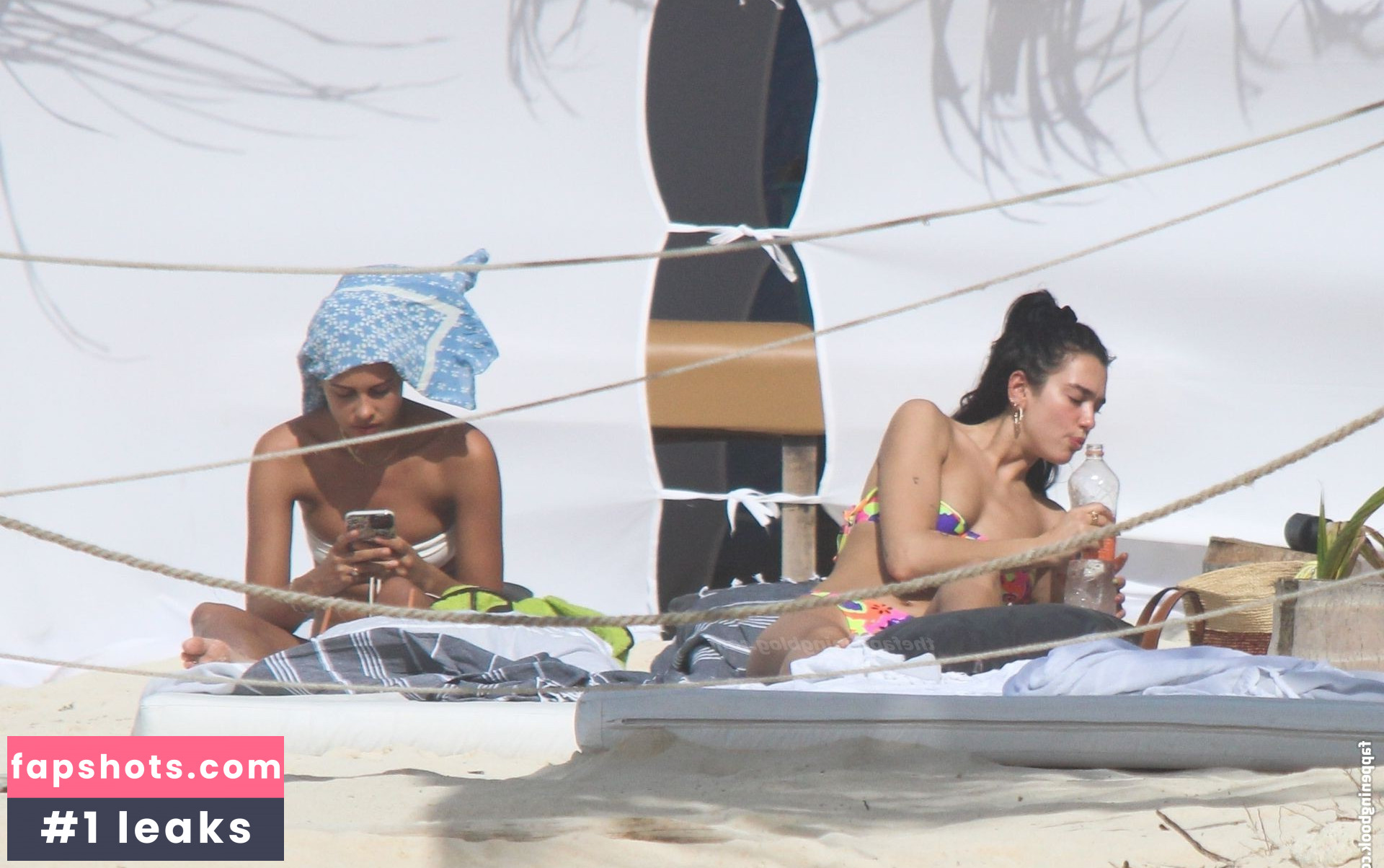 Dua Lipa gallery photo #6660