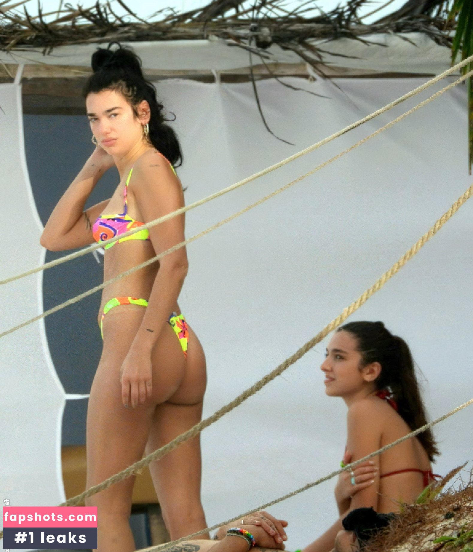 Dua Lipa gallery photo #6710