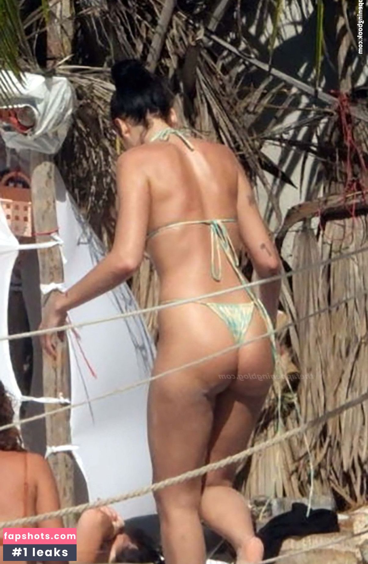 Dua Lipa gallery photo #6732