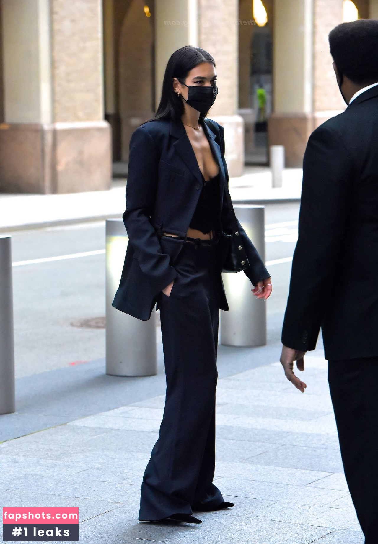 Dua Lipa gallery photo #6749