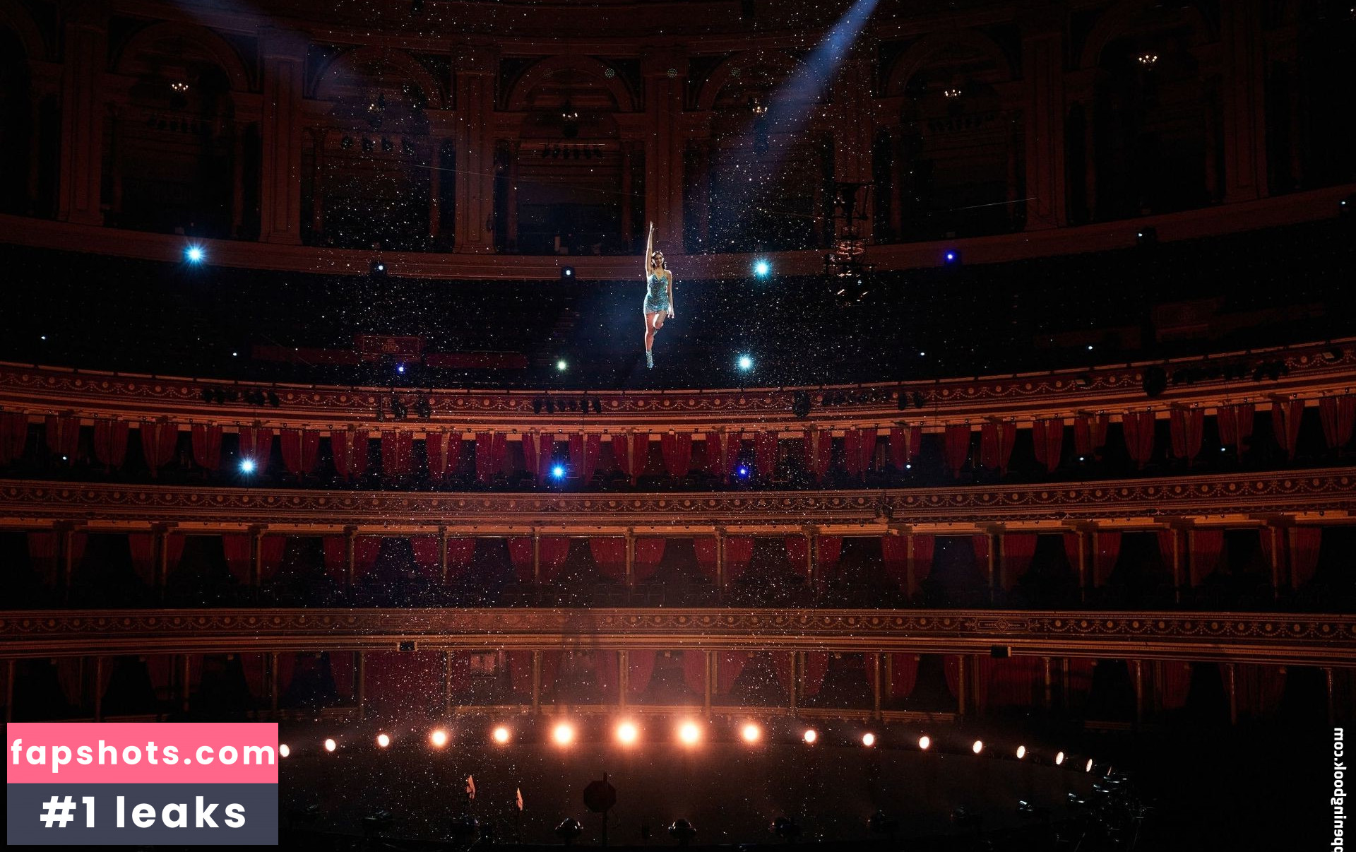 Dua Lipa gallery photo #6770