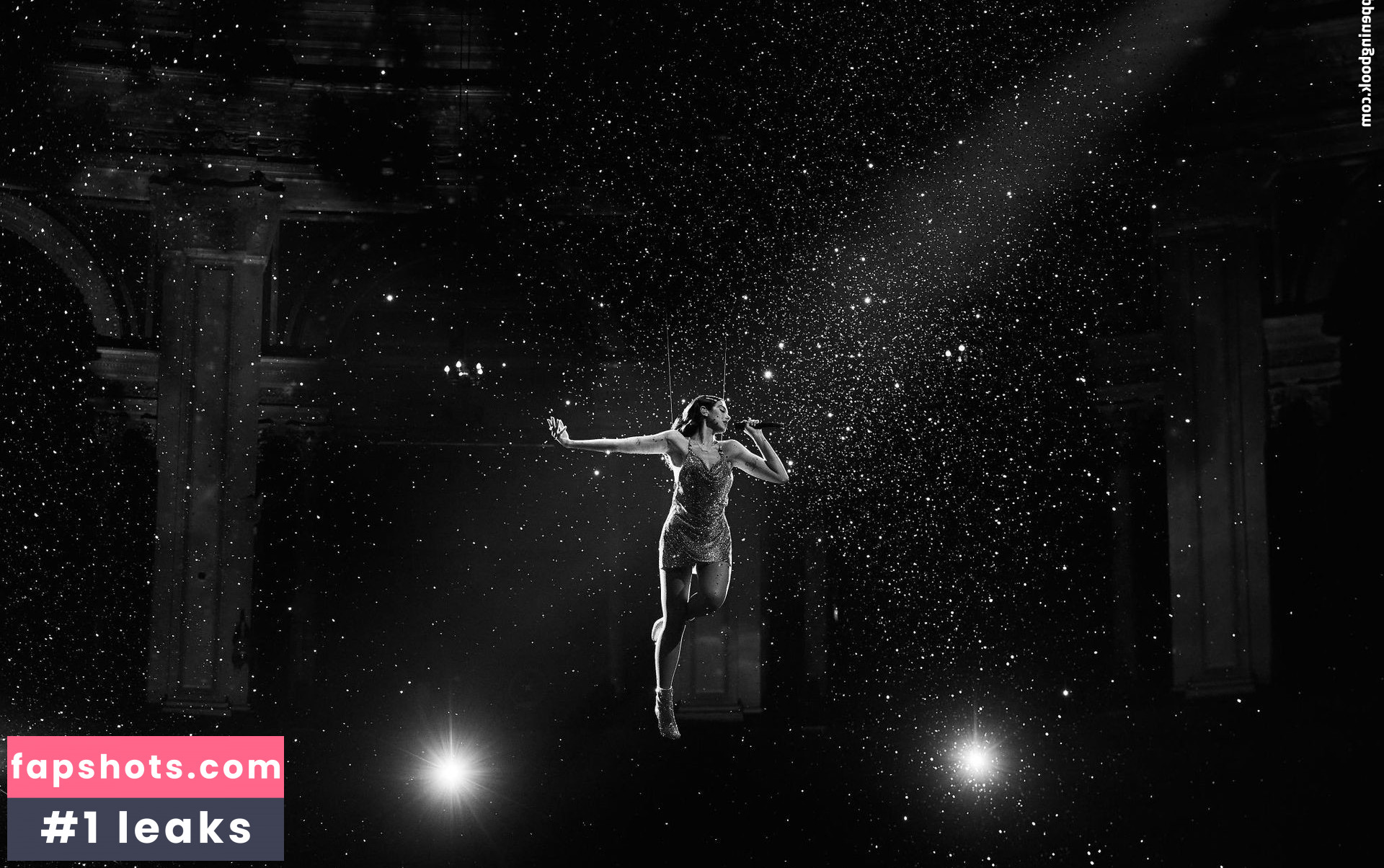 Dua Lipa gallery photo #6781