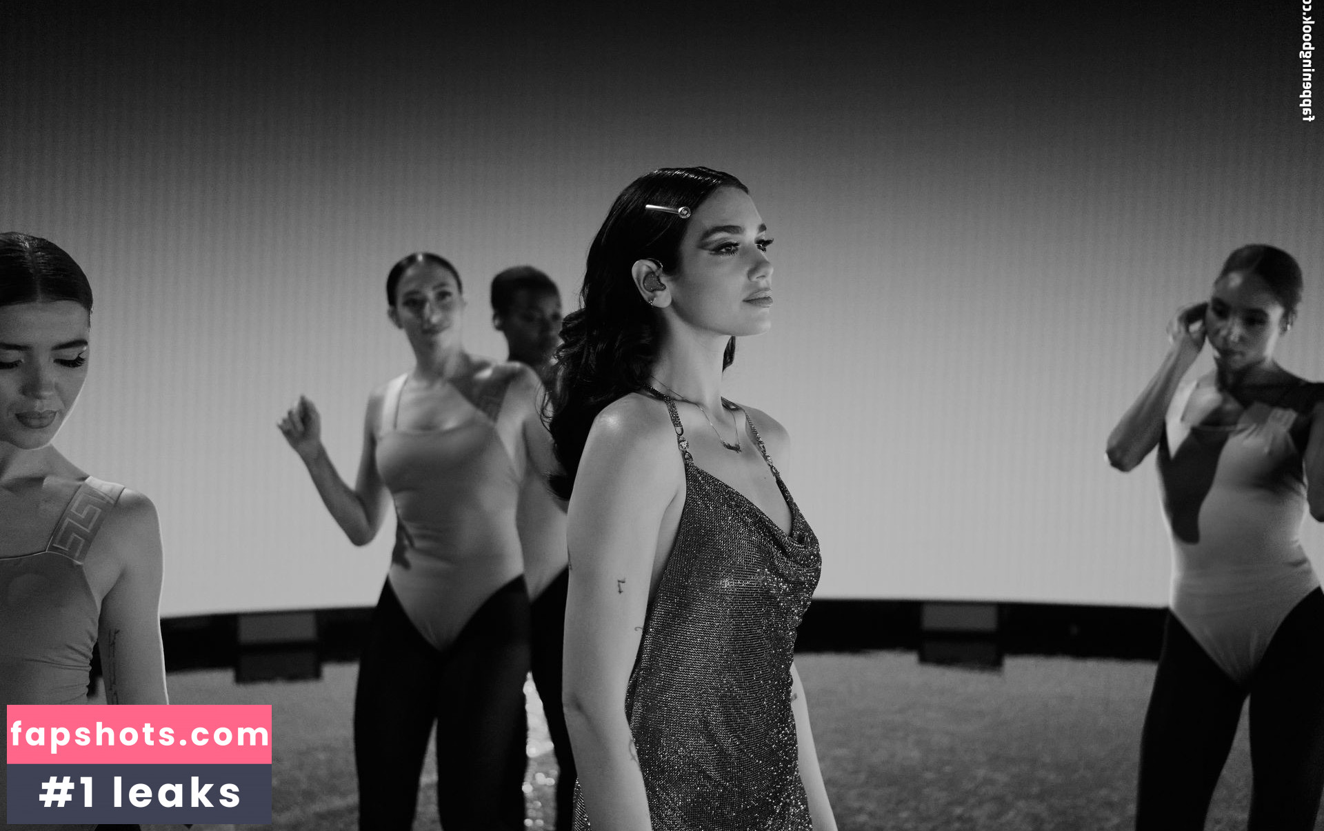 Dua Lipa gallery photo #6795