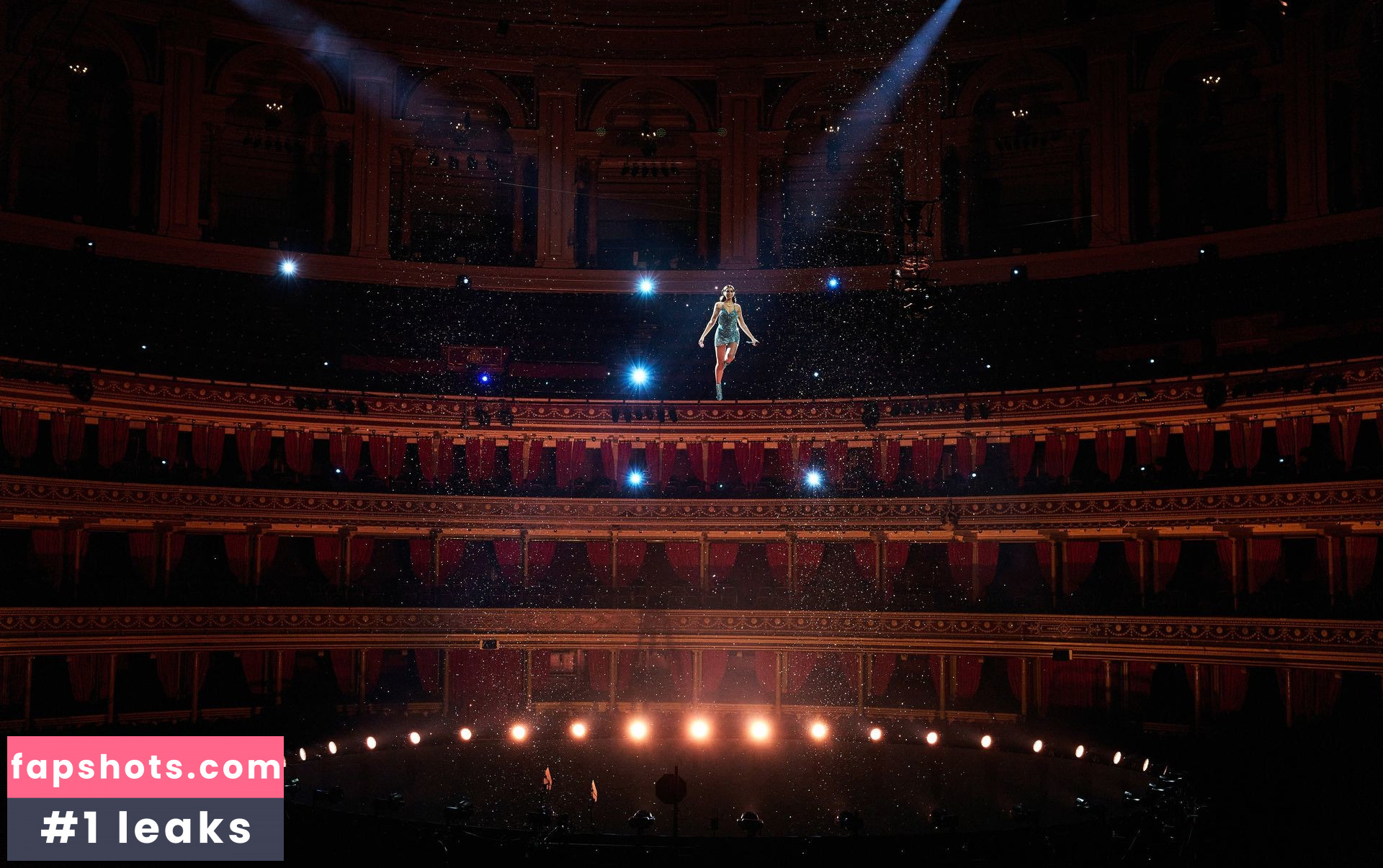 Dua Lipa gallery photo #6809