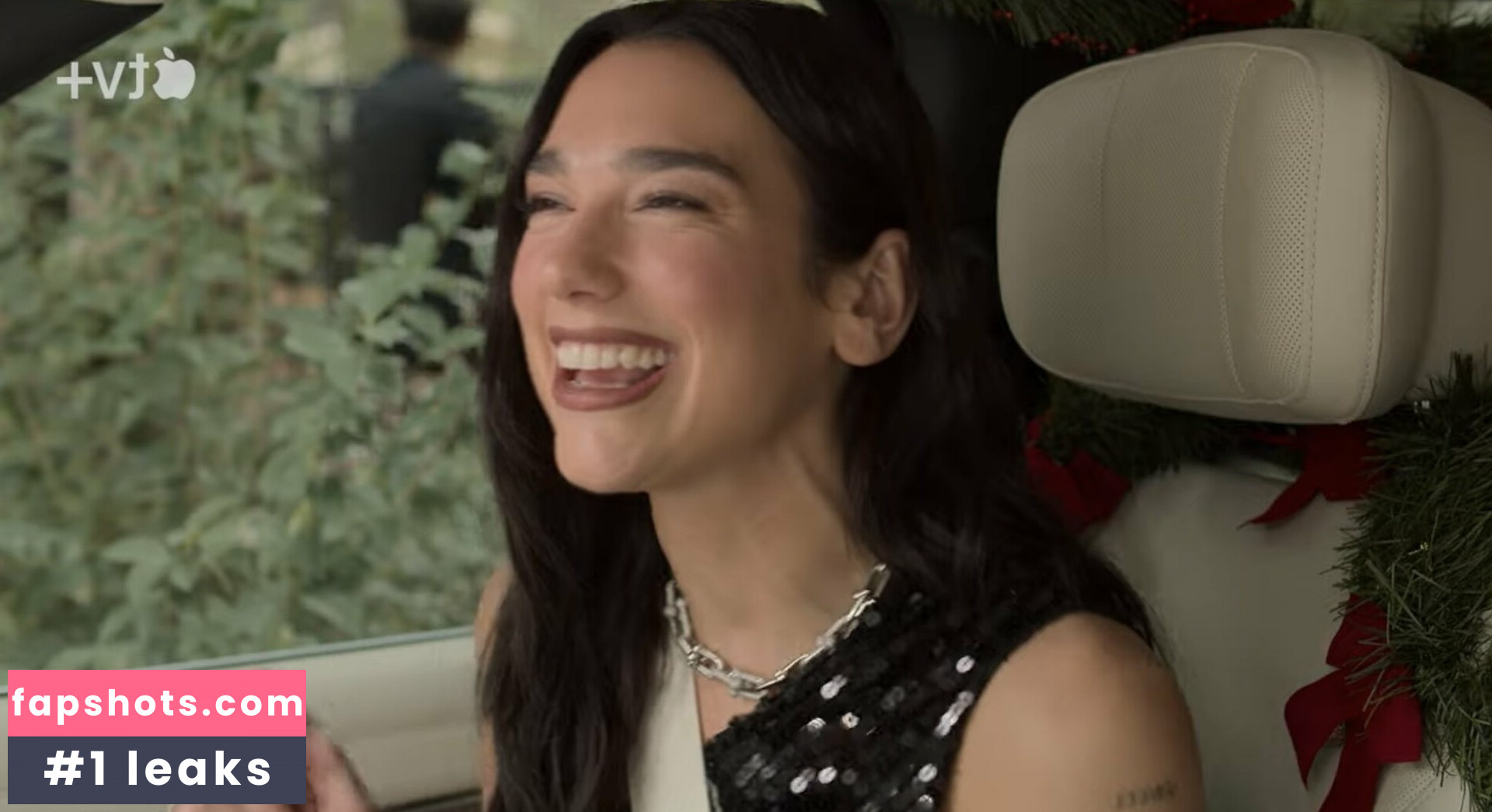 Dua Lipa gallery photo #683